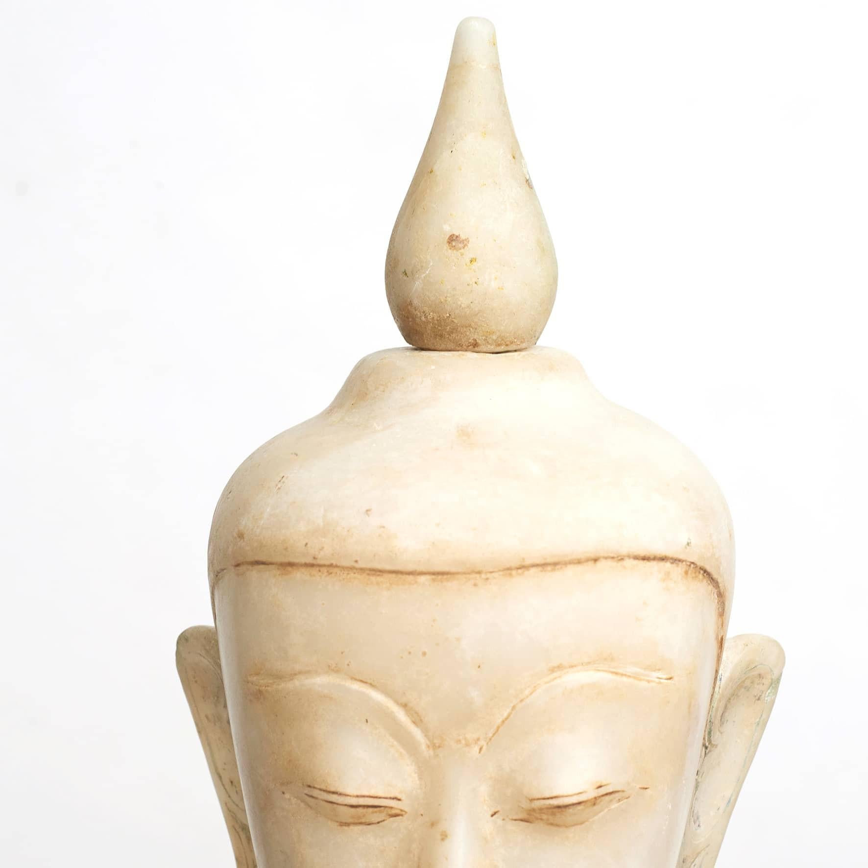 18th Century Burmese Alabaster Stone Buddha 3