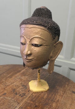 Burmese Buddha-Kopf aus dem 18. Jahrhundert, gefertigt in vergoldetem Trockenlack