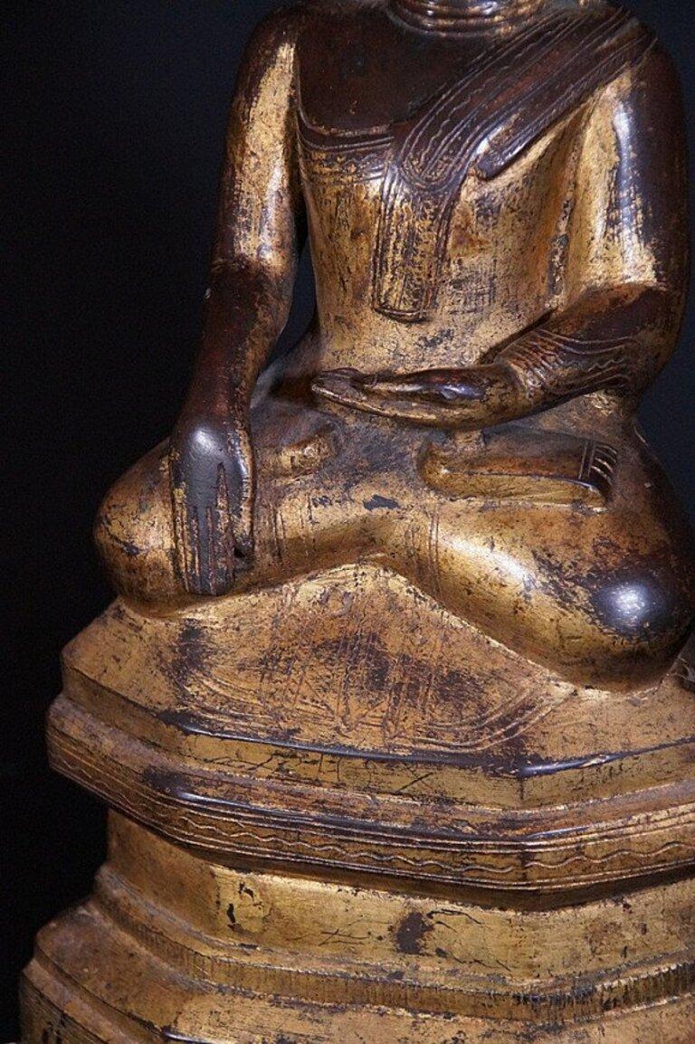 18th Century Burmese Buddha Statue from Burma For Sale 7