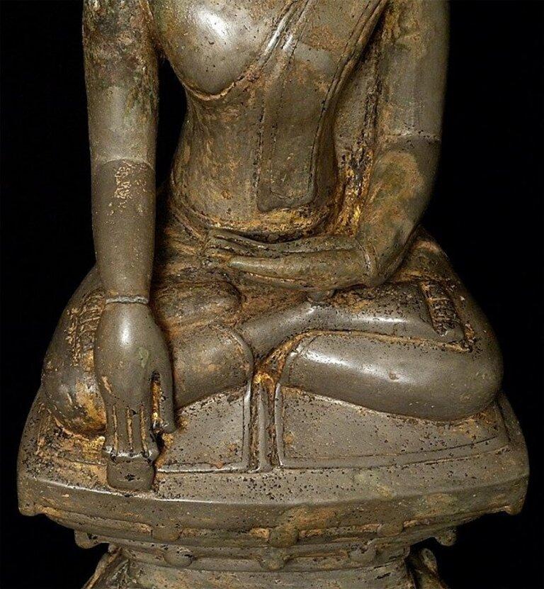 Bronze 18th Century Burmese Buddha Statue from Burma For Sale