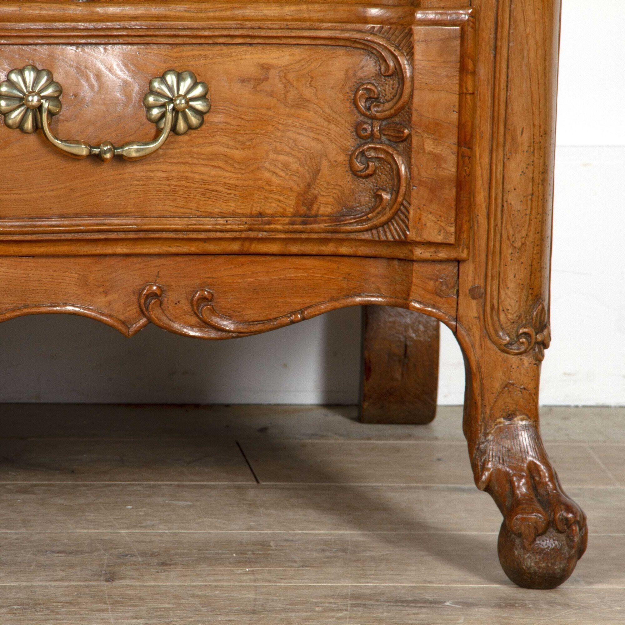18th Century and Earlier 18th Century Burr Ash Commode For Sale