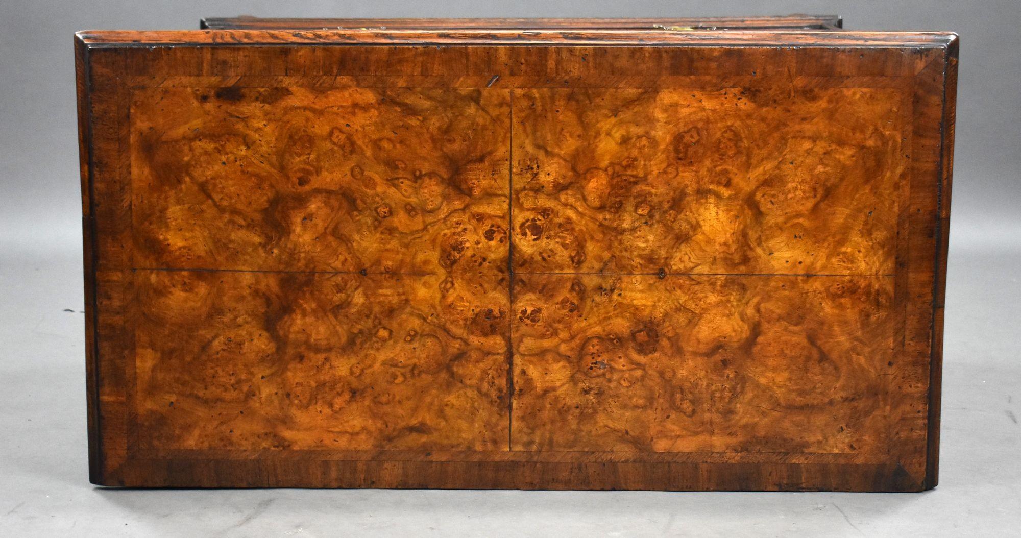 XVIIIe siècle et antérieur 18th Century Burr Walnut Chest of Drawers en vente
