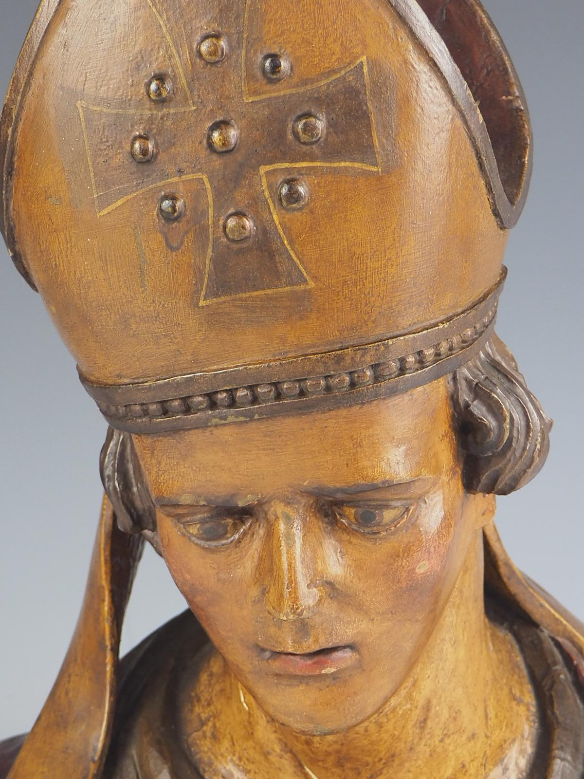 18th Century Bust of a Bishop finished in polychrome.   For Sale 6