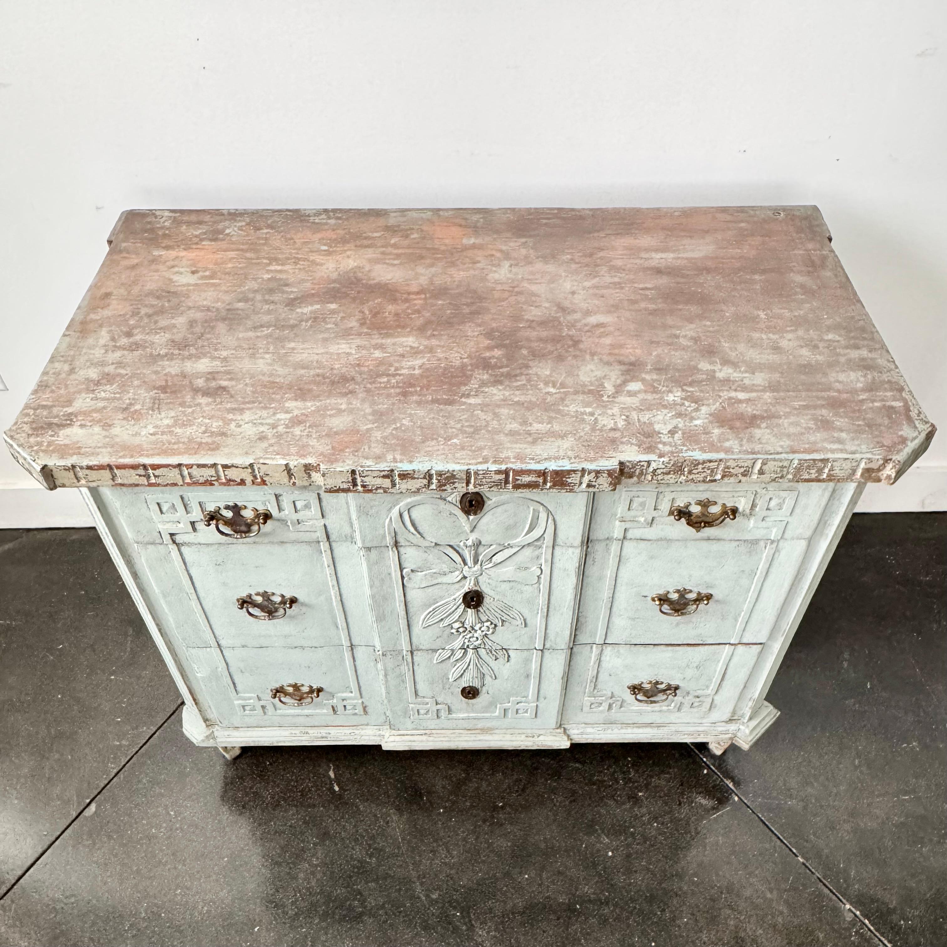 18. Jahrhundert ca. 1780 Drei Schubladen Holländische Kommode im Angebot 4