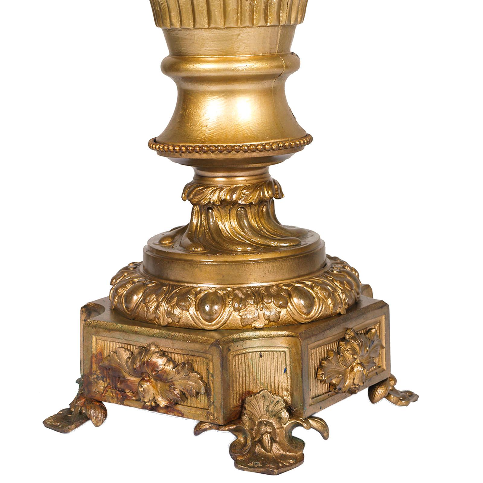 18th Century Six Candle Candlestick Candelabrum in gilt Bronze & gilt walnut For Sale 2