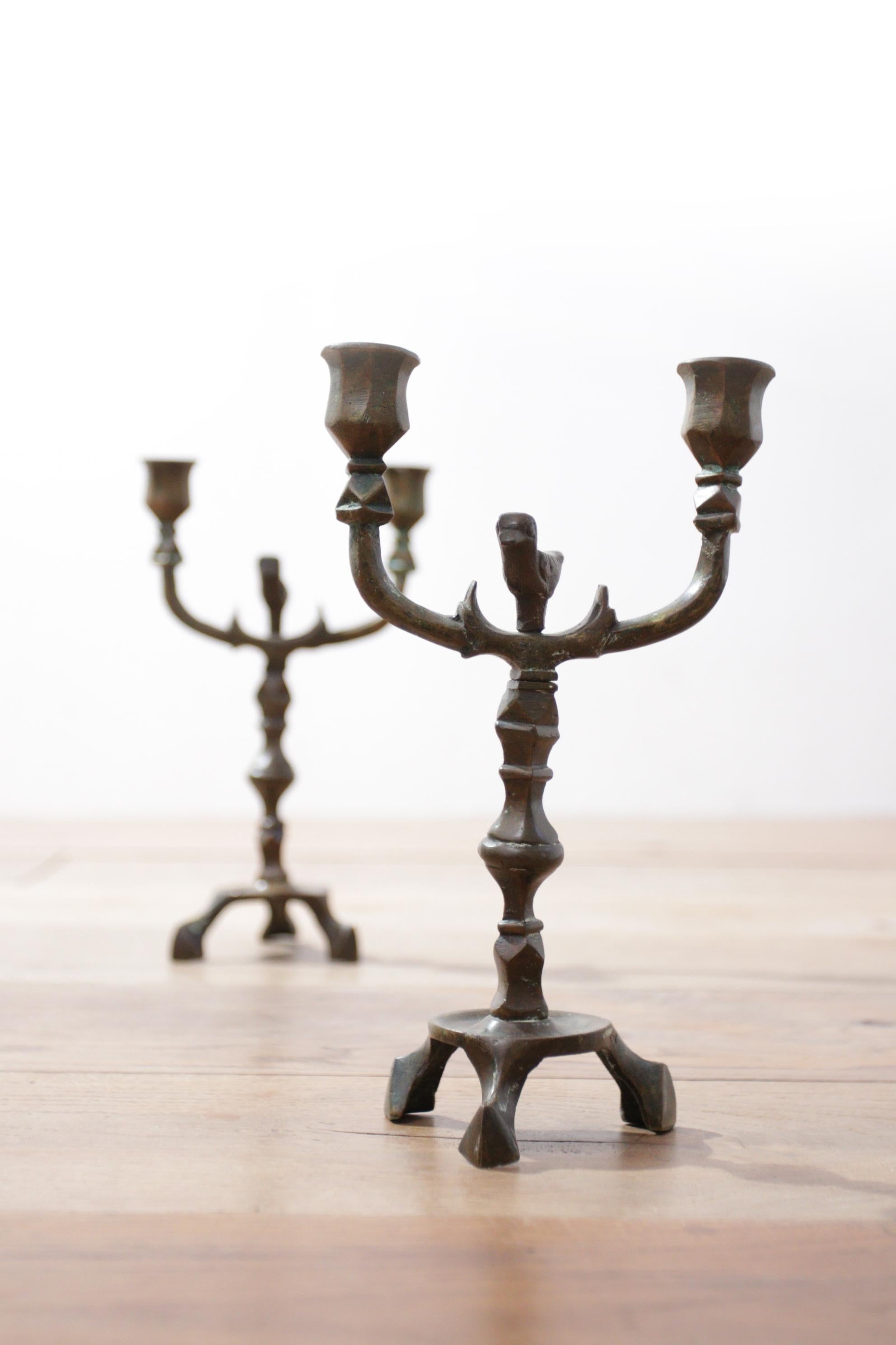 18th Century Candlesticks Bronze with Birds For Sale 6