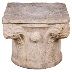 Capitello in marmo di Carrara del XVIII secolo