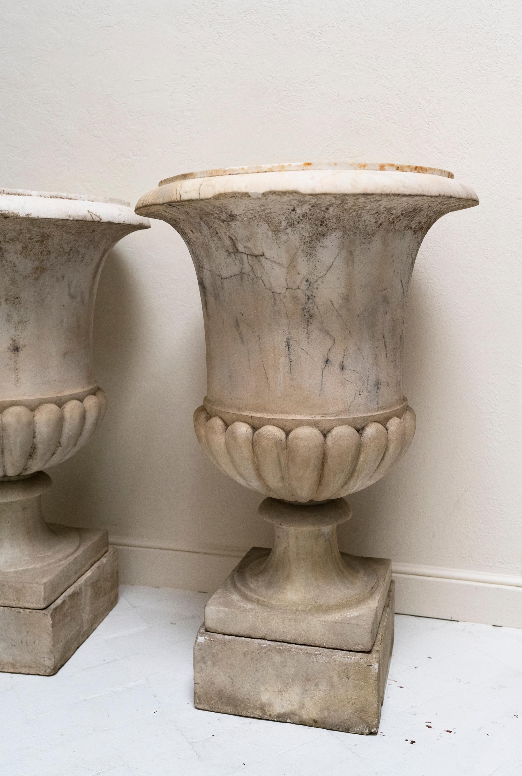 18th Century Carrara Marble Medici Urn Planter with Marble Stand, a Pair For Sale 1