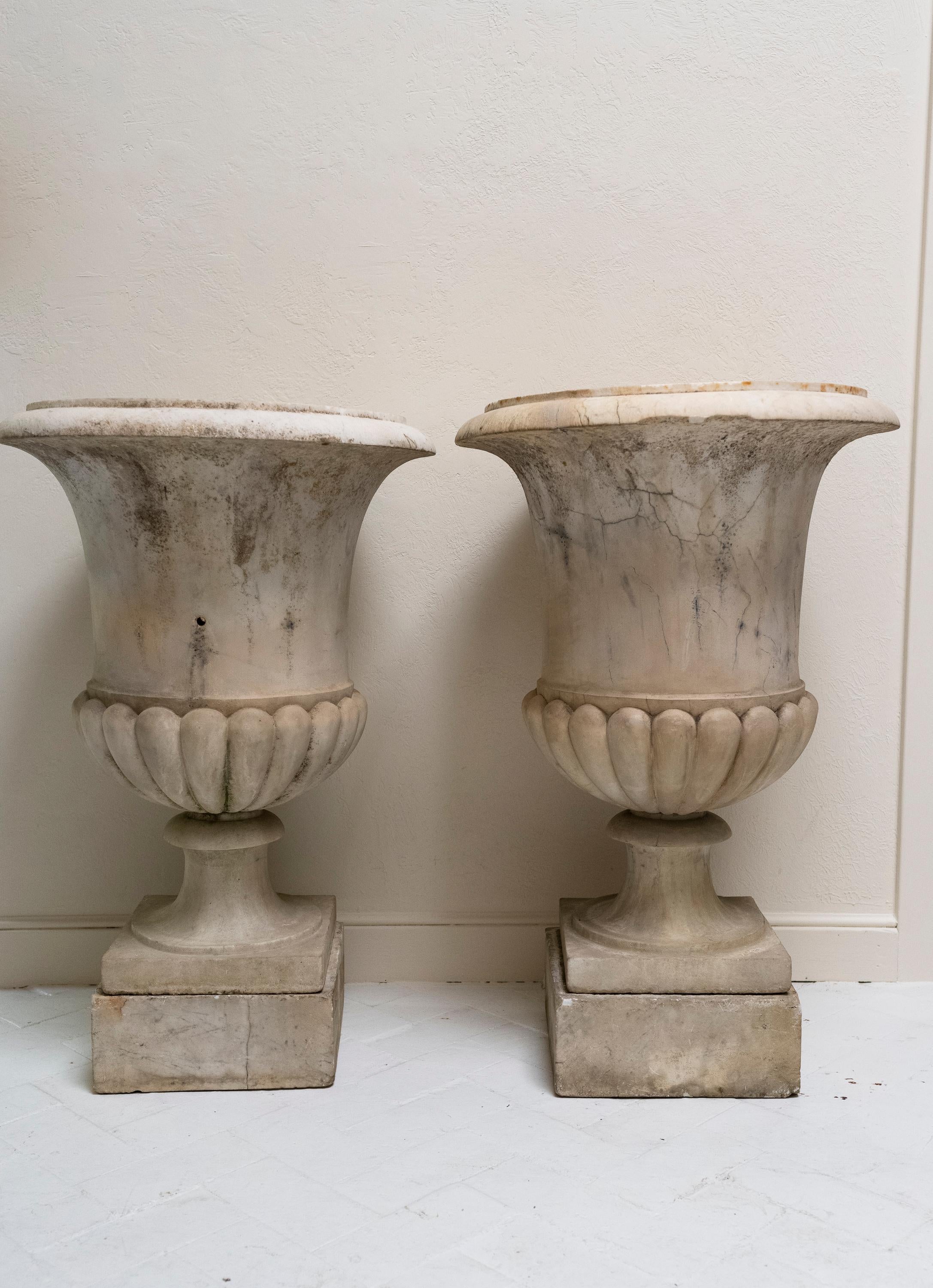 18th Century Carrara Marble Medici Urn Planter with Marble Stand, a Pair For Sale 2