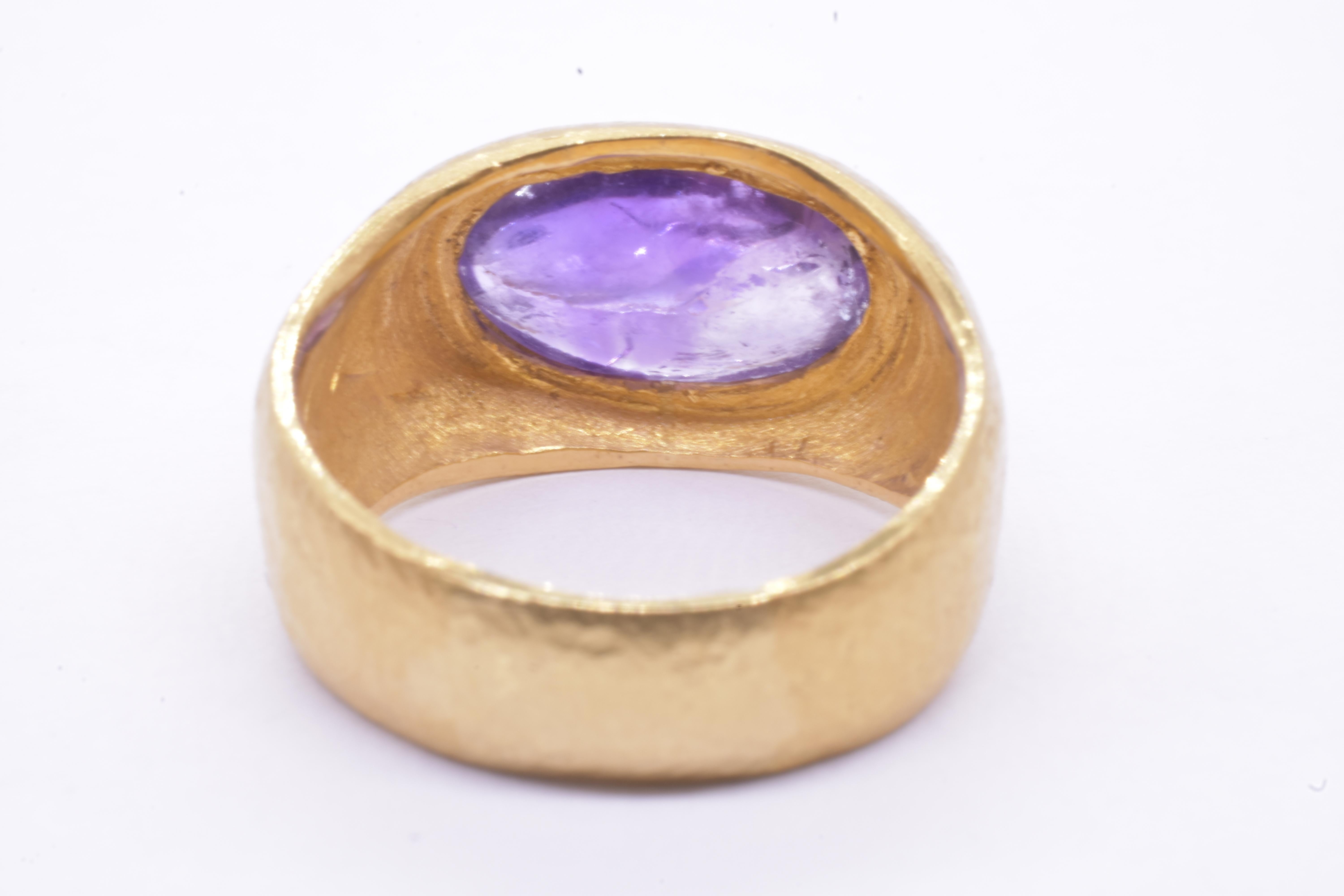 18th Century carved amethyst bird intaglio in later 24K mounted Signet Ring 3