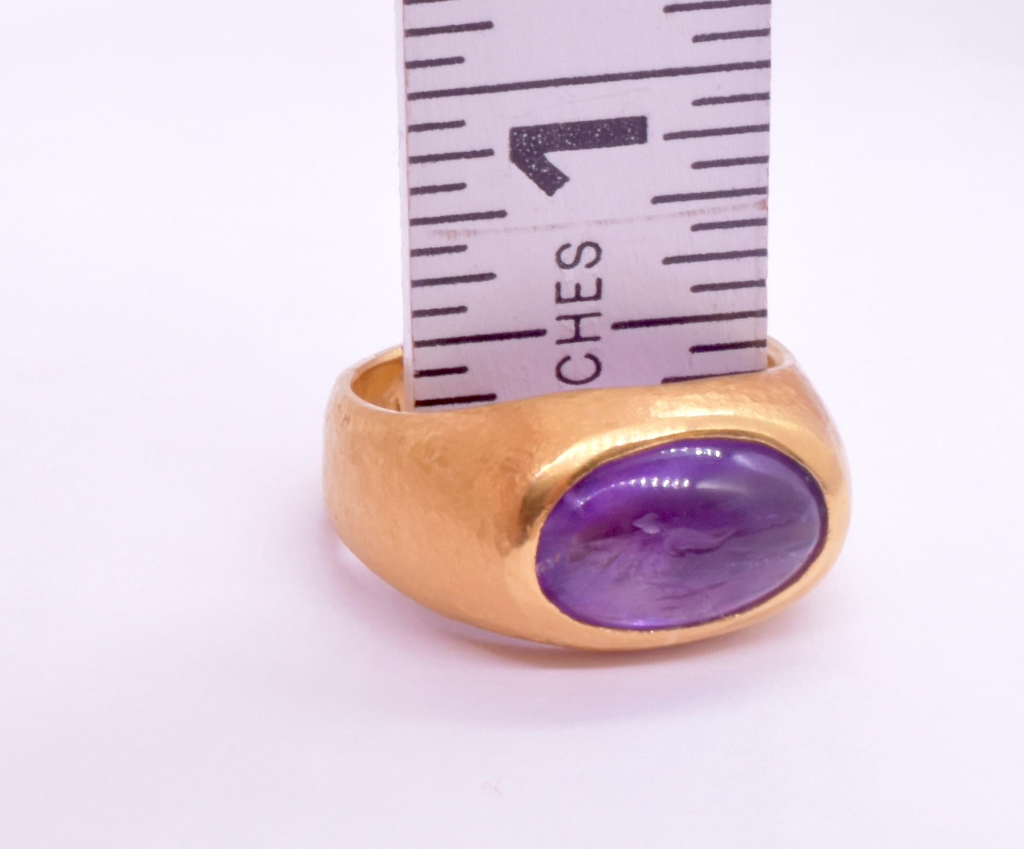 18th Century carved amethyst bird intaglio in later 24K mounted Signet Ring 5