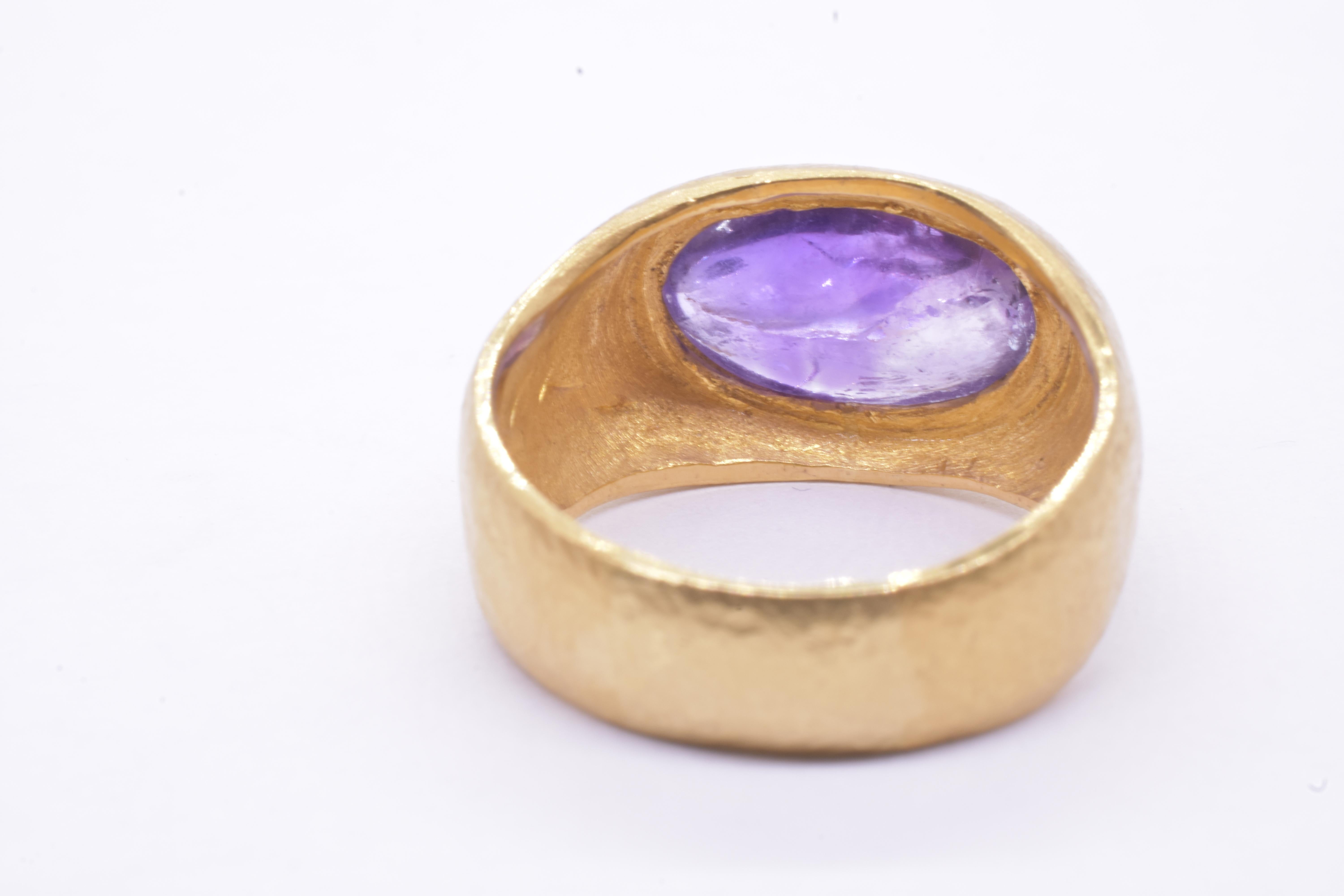 18th Century carved amethyst bird intaglio in later 24K mounted Signet Ring 2