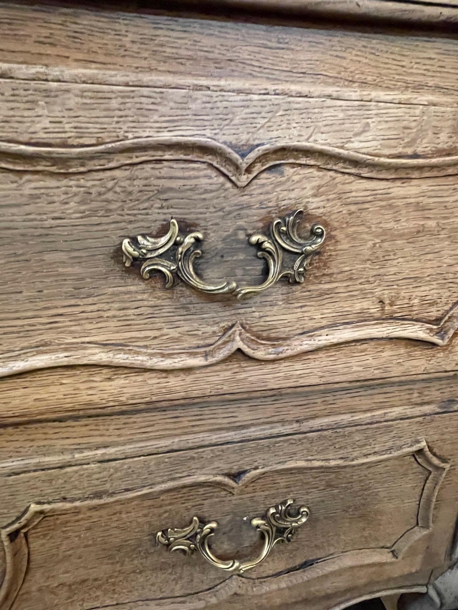 18th Century Carved and Bleached Oak Commode In Good Condition For Sale In Dallas, TX
