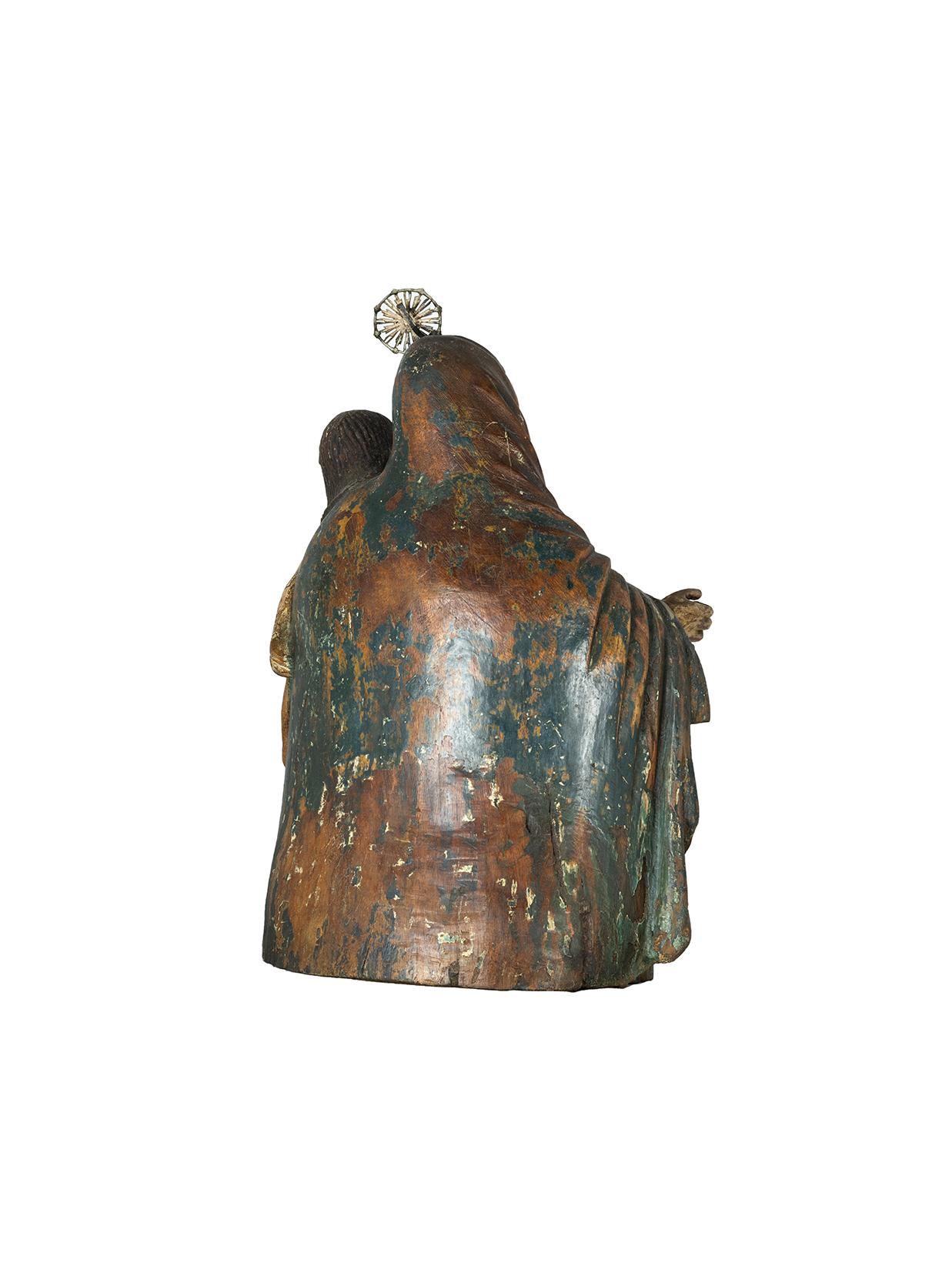 Baroque Statue « Virgin of Mercy » sculptée et polychrome du 18e siècle, style baroque en vente