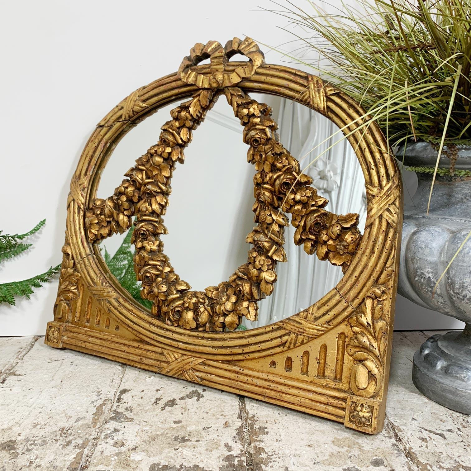 18th Century Carved Gold Gilt Wood Floral Swags Mirror In Good Condition For Sale In Hastings, GB