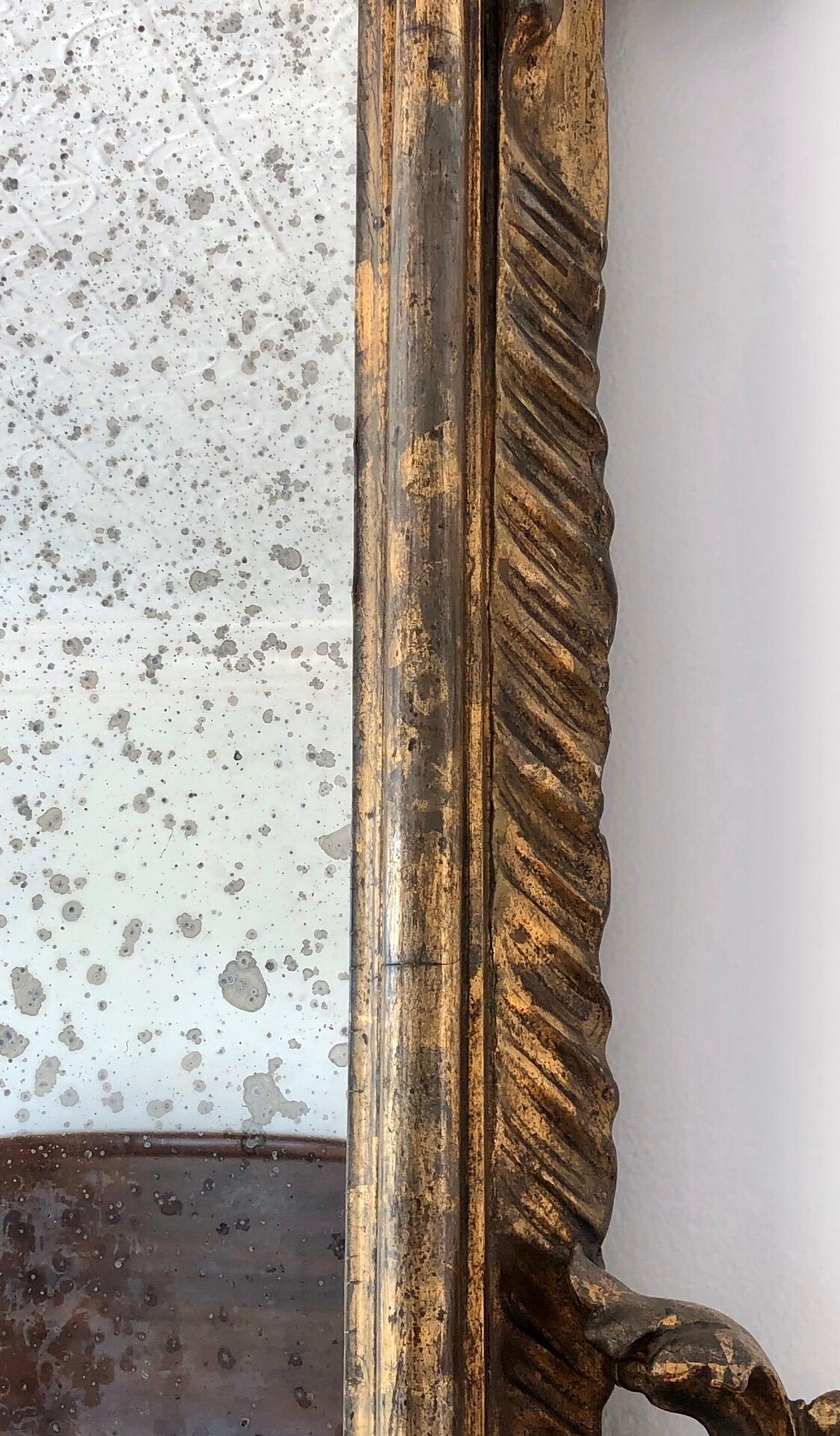 Miroir baroque italien en bois doré sculpté du XVIIIe siècle en vente 5