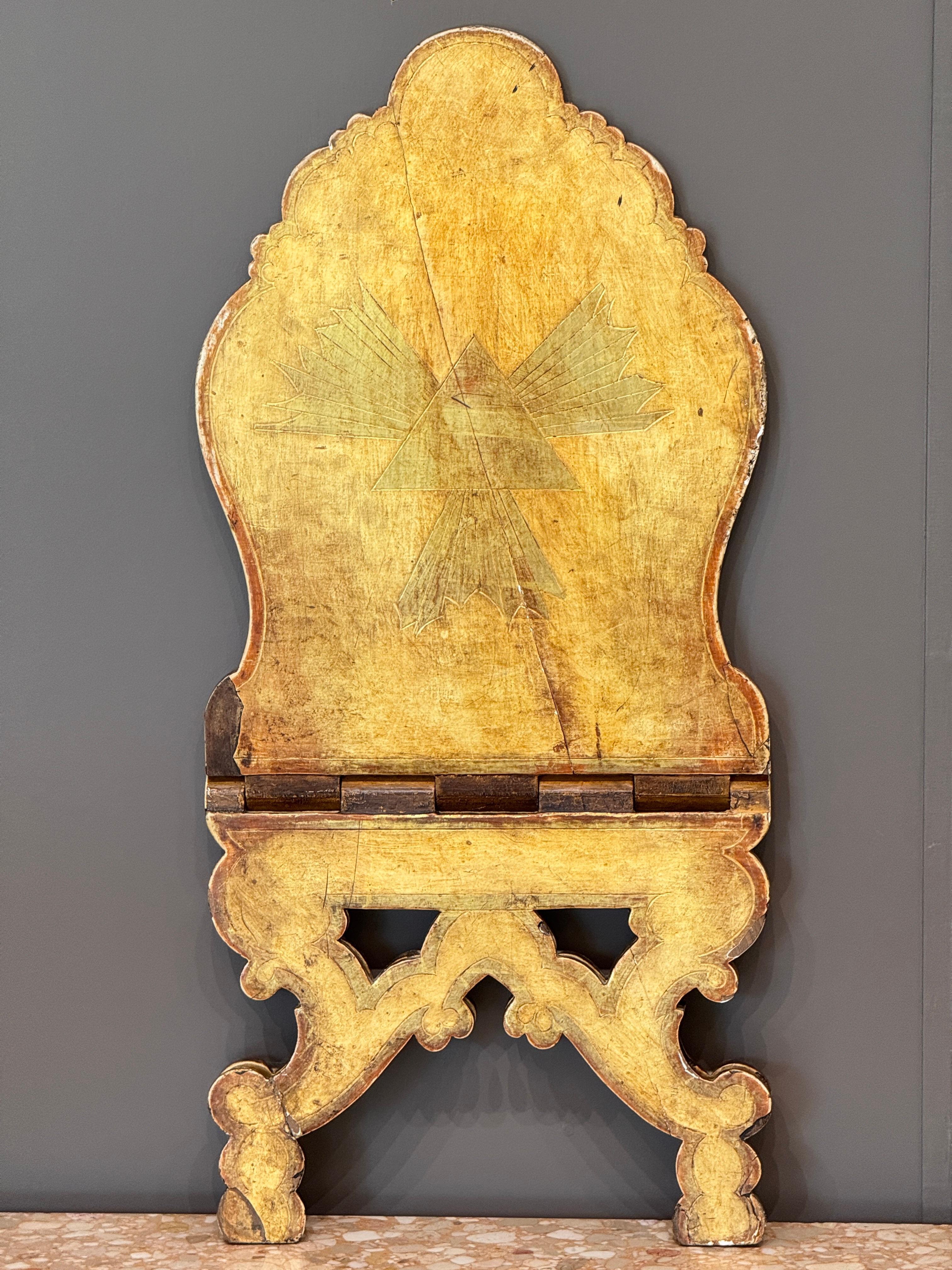 18. Jahrhundert geschnitzt Giltwood Buch Stand (Vergoldetes Holz) im Angebot