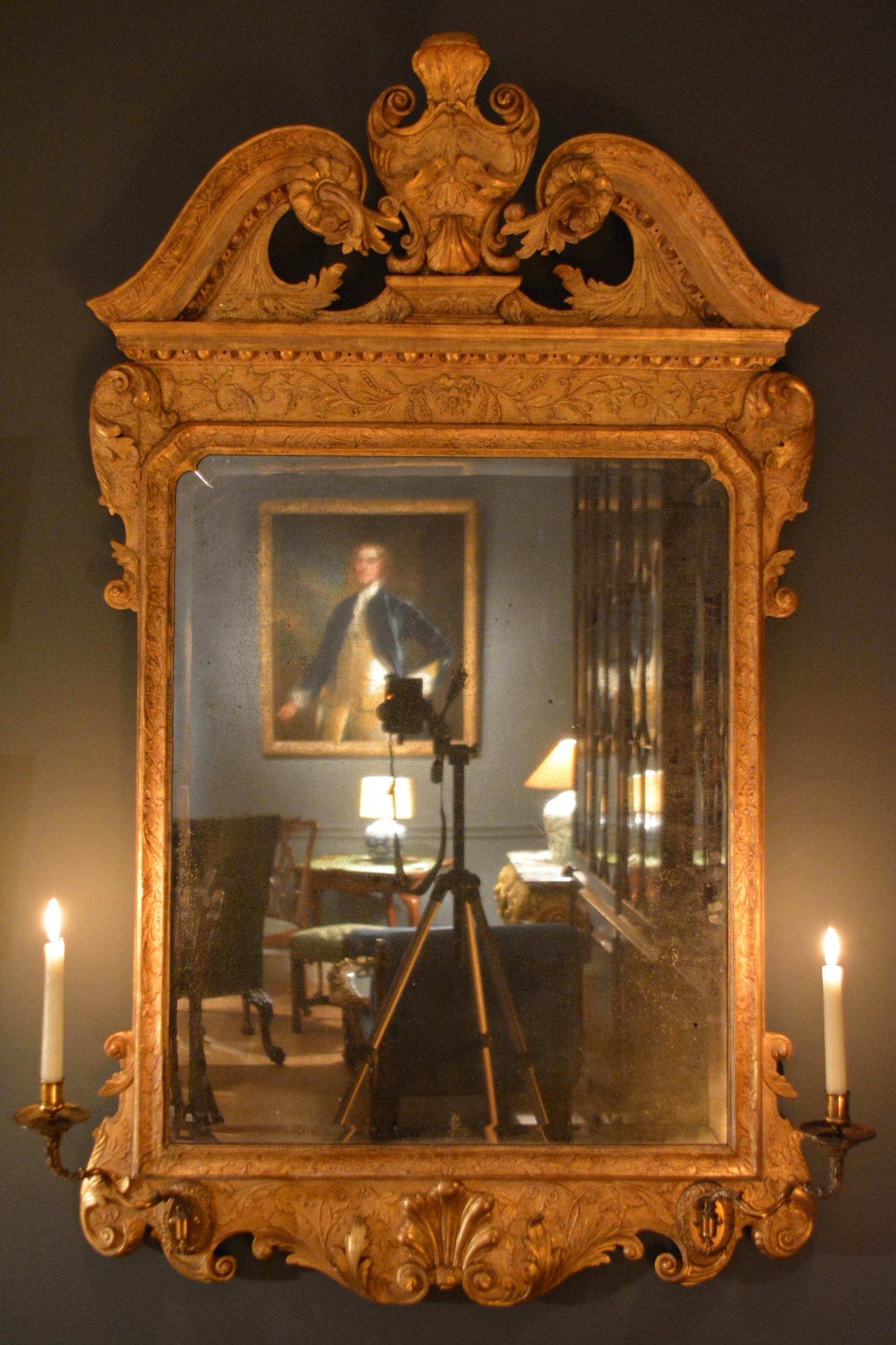 18th Century Carved Giltwood Gesso Mirror with Candle Sconces For Sale 2