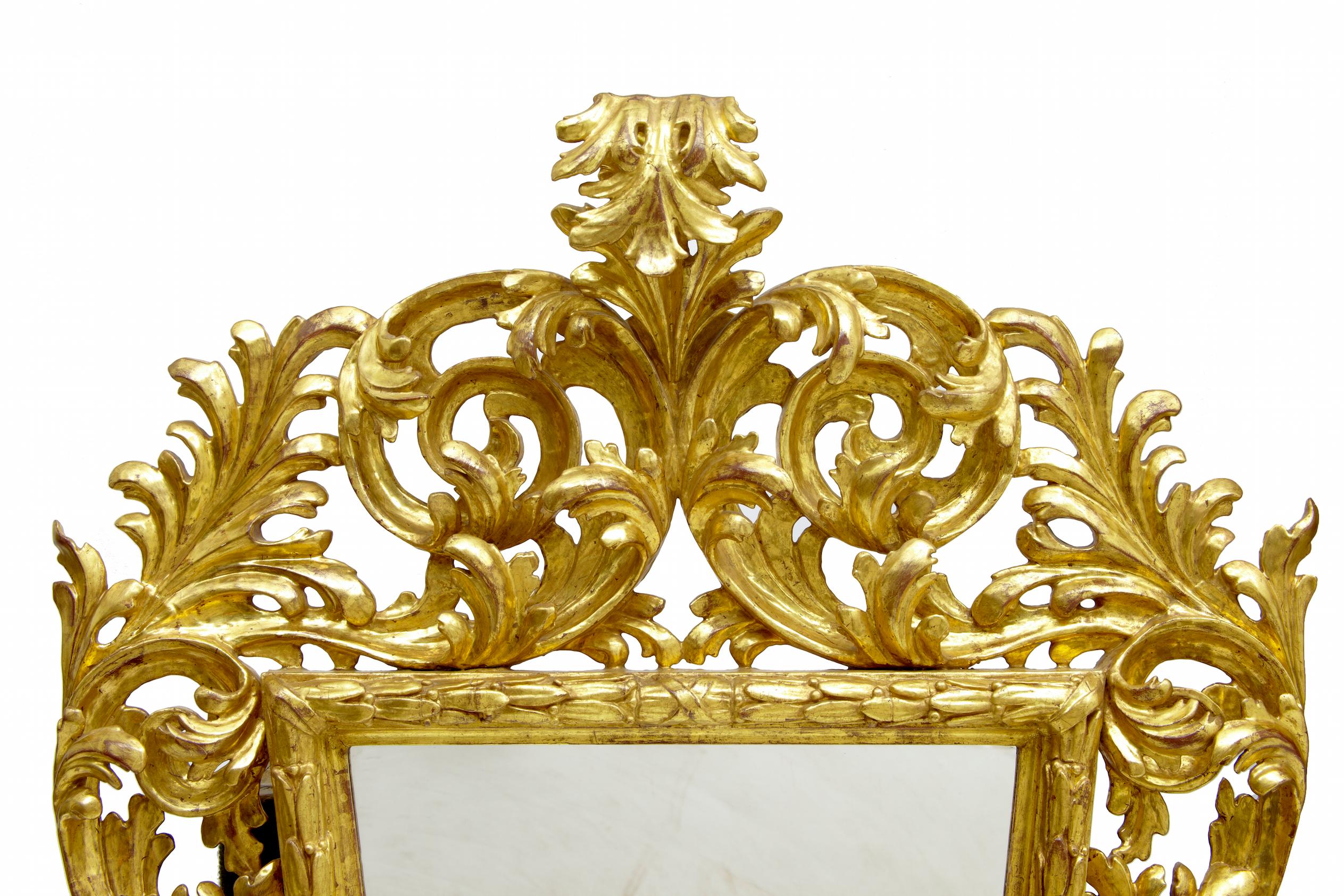 18th Century Carved Italian Rococo Giltwood Mirror In Good Condition In Debenham, Suffolk