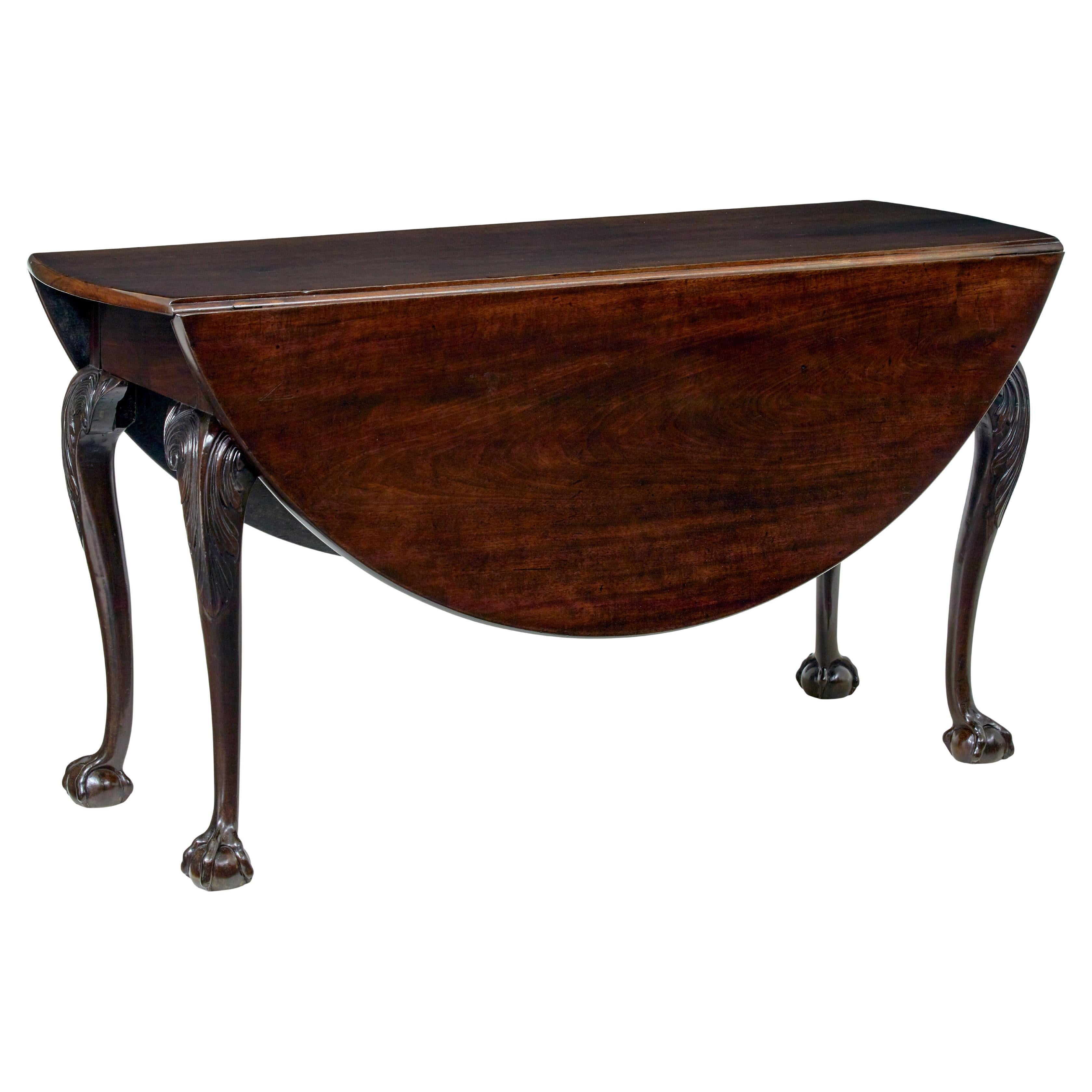 18th Century carved mahogany drop leaf table For Sale