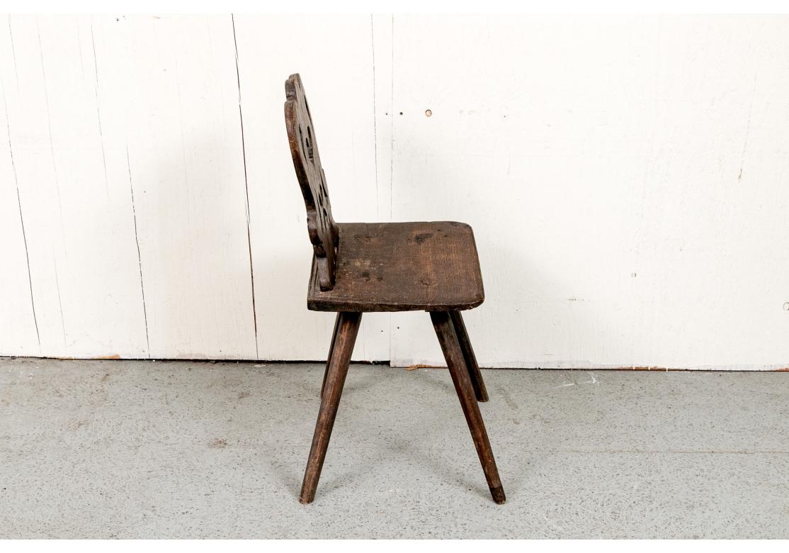 18th Century Carved Moravian Or Swiss Stabelle Side Chair en vente 9