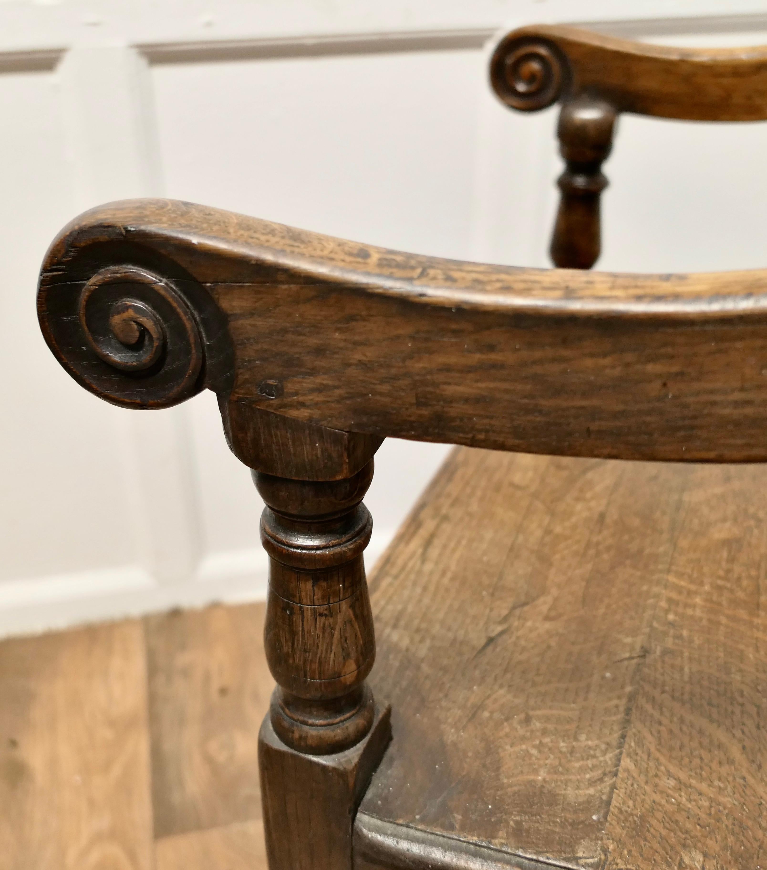 18. Jahrhundert Eiche geschnitzt Celtic Wainscot Stuhl  Das ist ein hübscher Stuhl  im Angebot 1