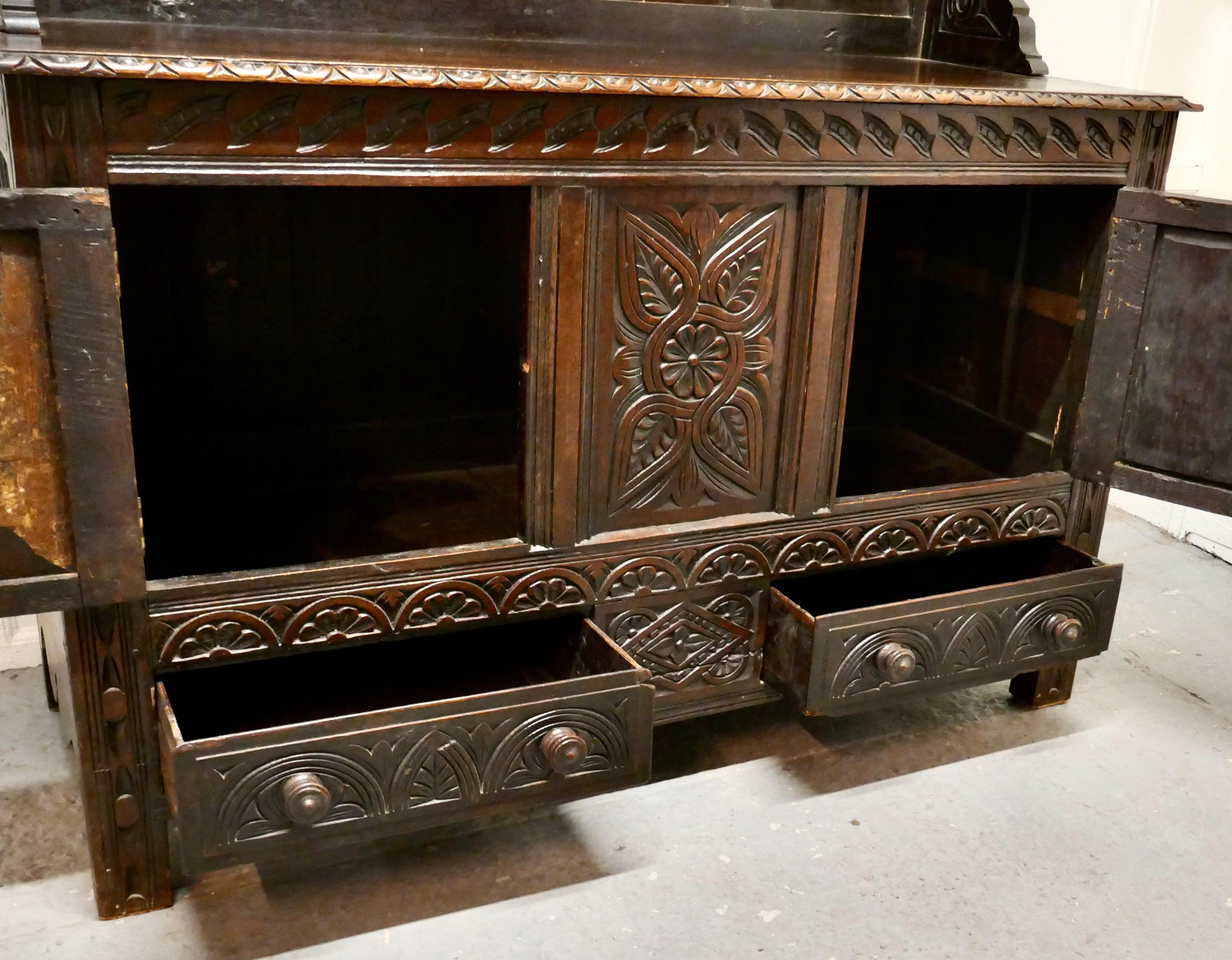 18th Century Carved Oak Dresser with Kings   This is a handsome piece   For Sale 8