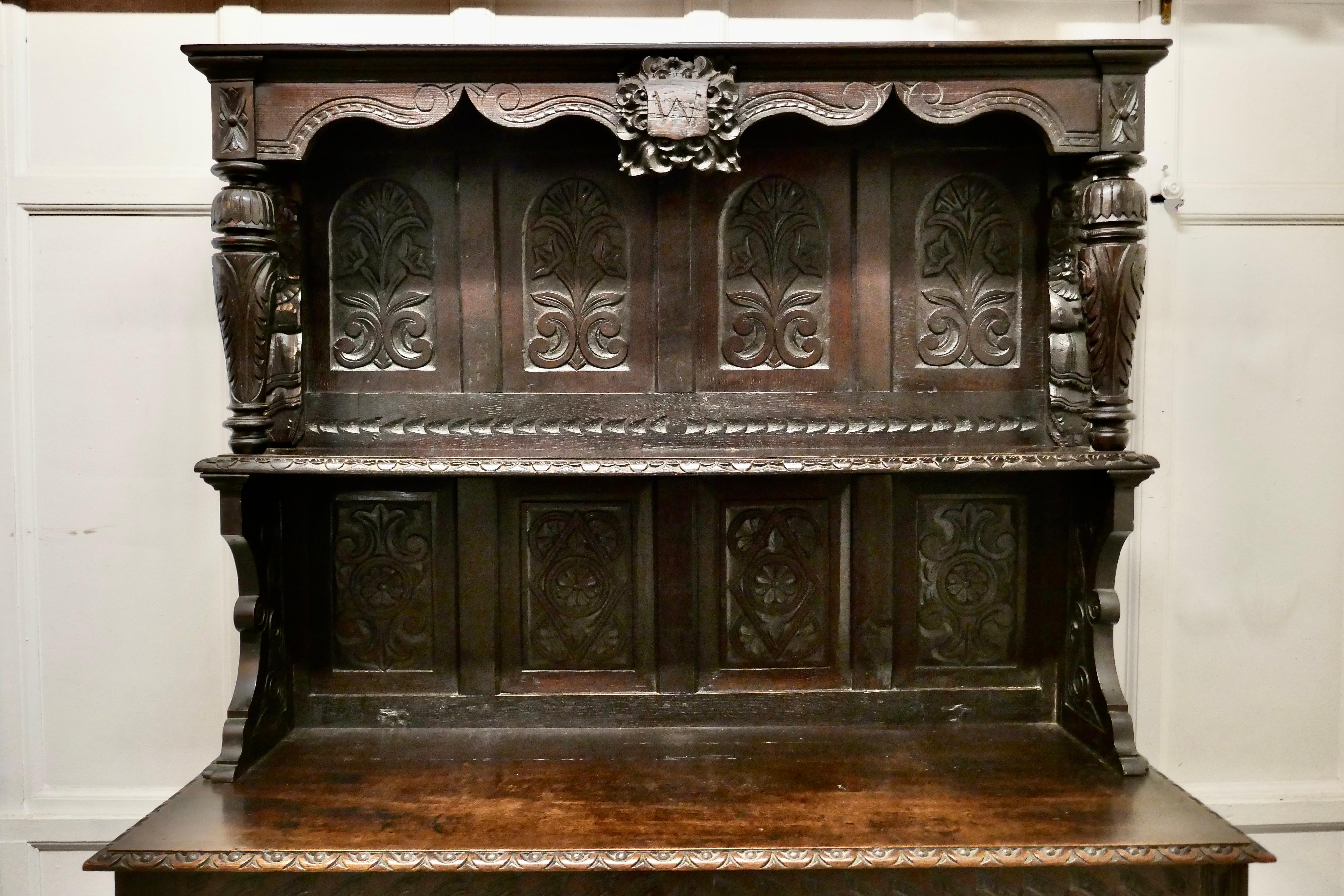 18th Century Carved Oak Dresser with Kings   This is a handsome piece   For Sale 2