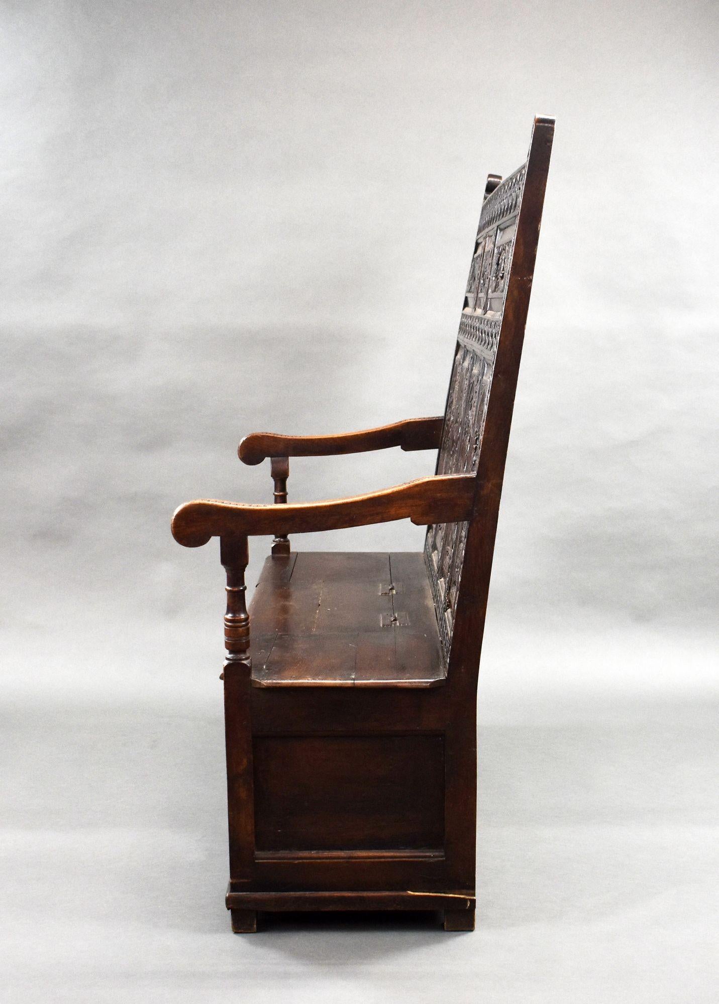 XIX secolo Settle in Oak intagliato del XVIII secolo in vendita