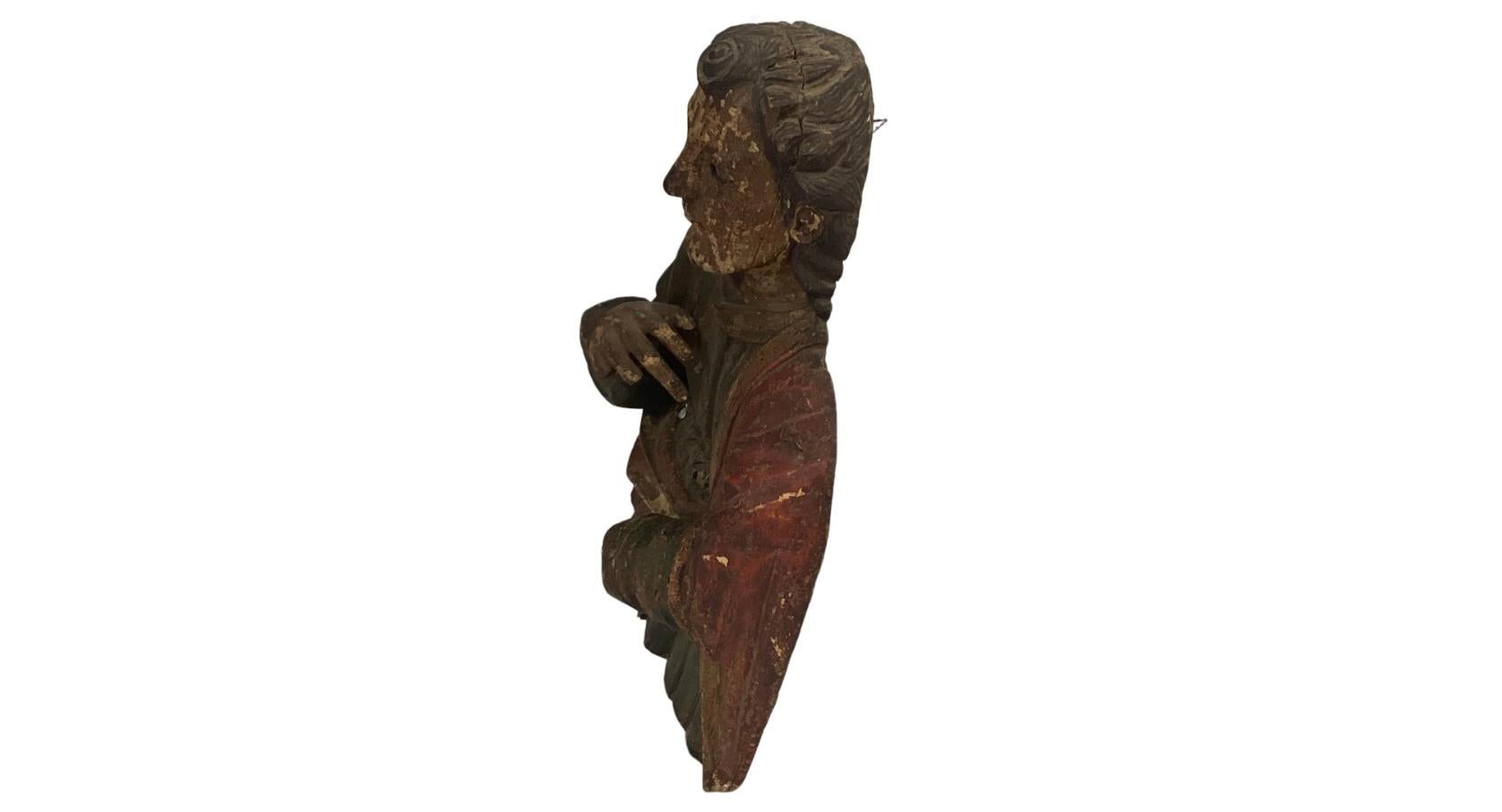 Geschnitzte und polychrome Büste eines Heiligen aus dem 18. Jahrhundert im Zustand „Gut“ im Angebot in Bradenton, FL