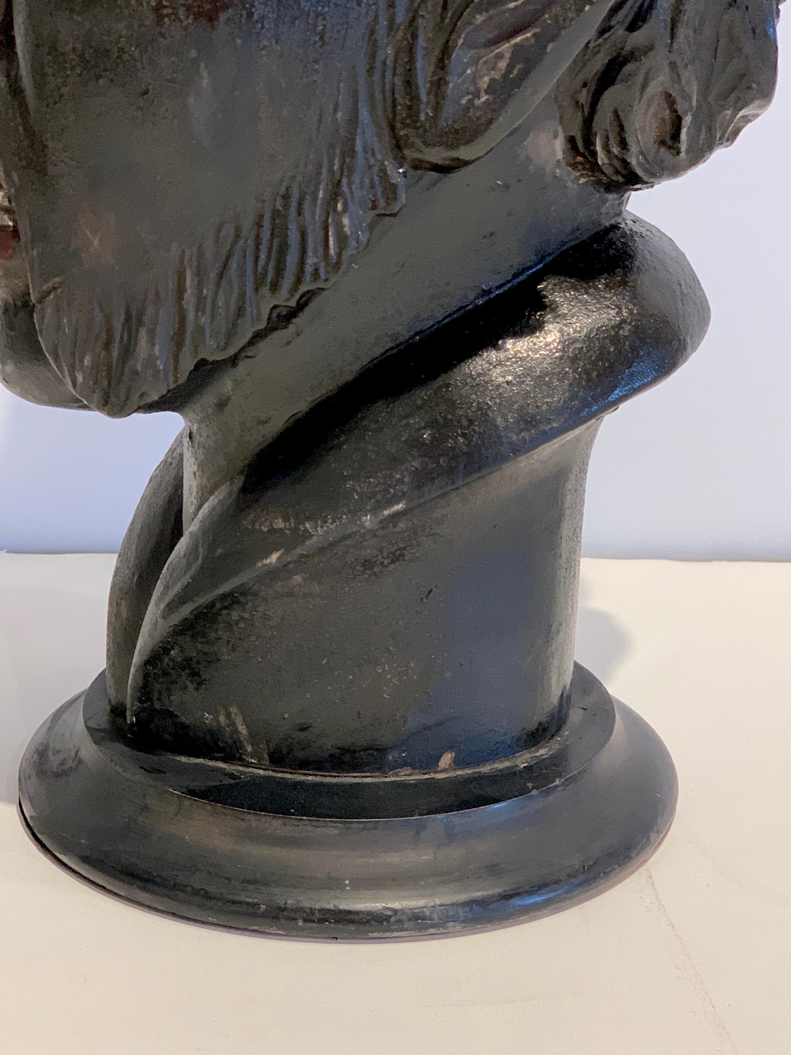 Baroque Figure de proue pour gondole vénitienne, sculptée et polychromée, du XVIIIe siècle en vente