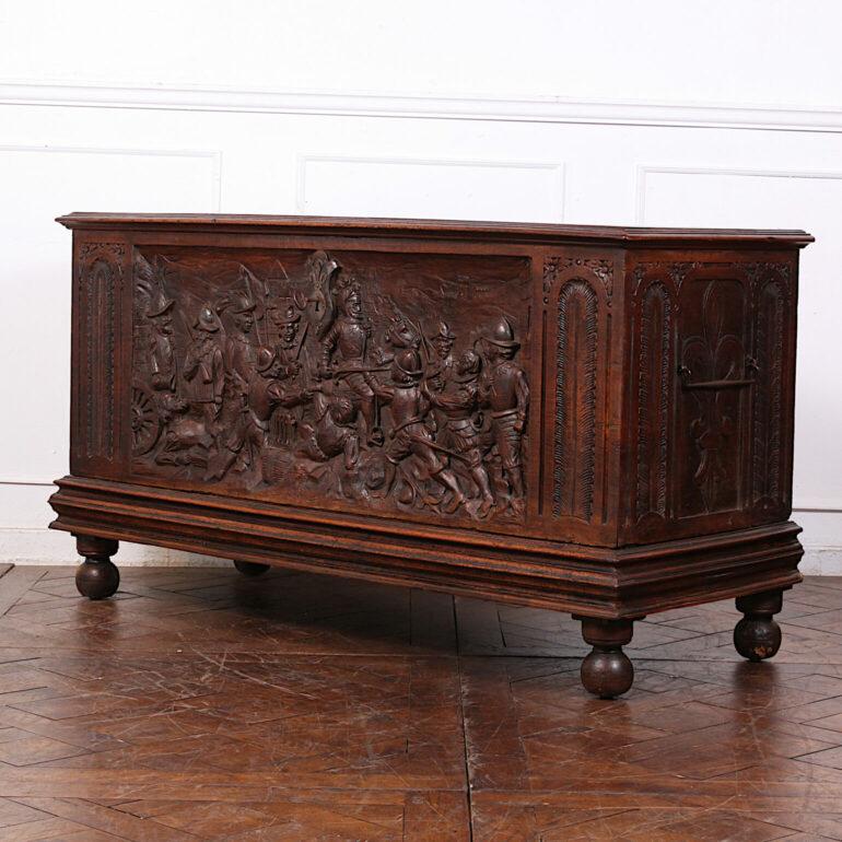 18th Century Carved Walnut Coffer In Good Condition In Vancouver, British Columbia