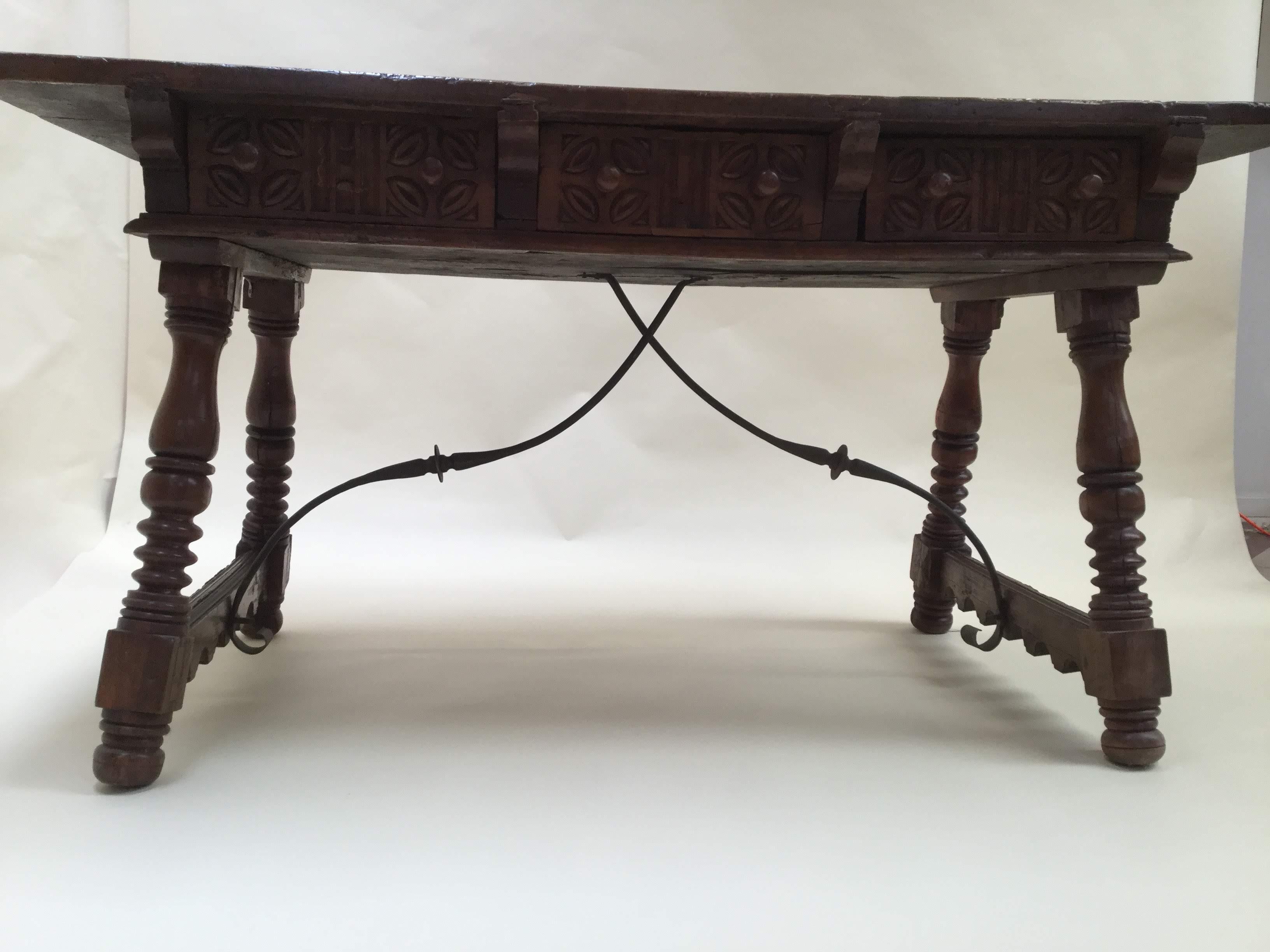Spanish 18th Century Carved Walnut Library Table Desk For Sale