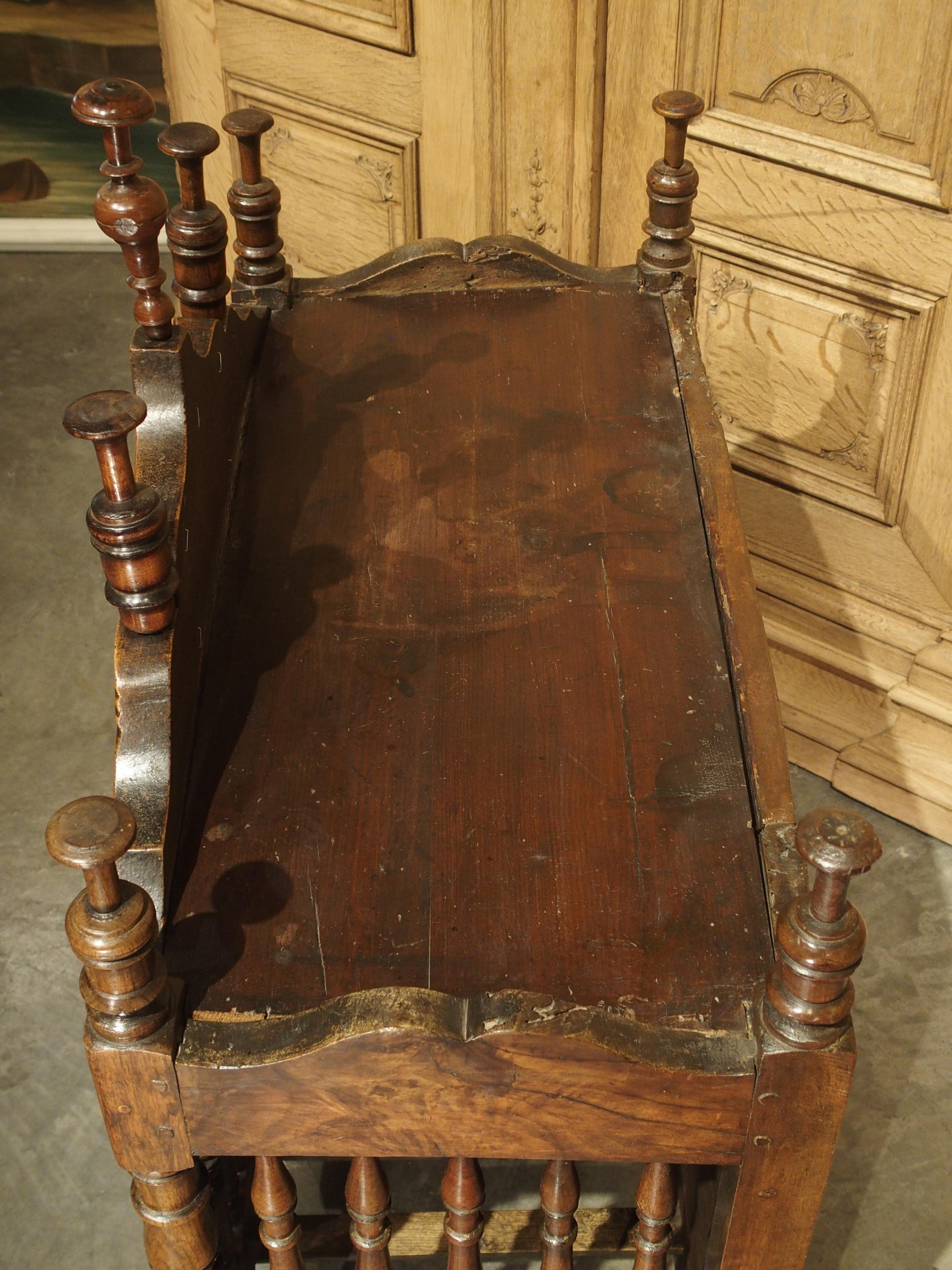 18th Century Carved Walnut Wood Panetiere from Provence, France For Sale 13