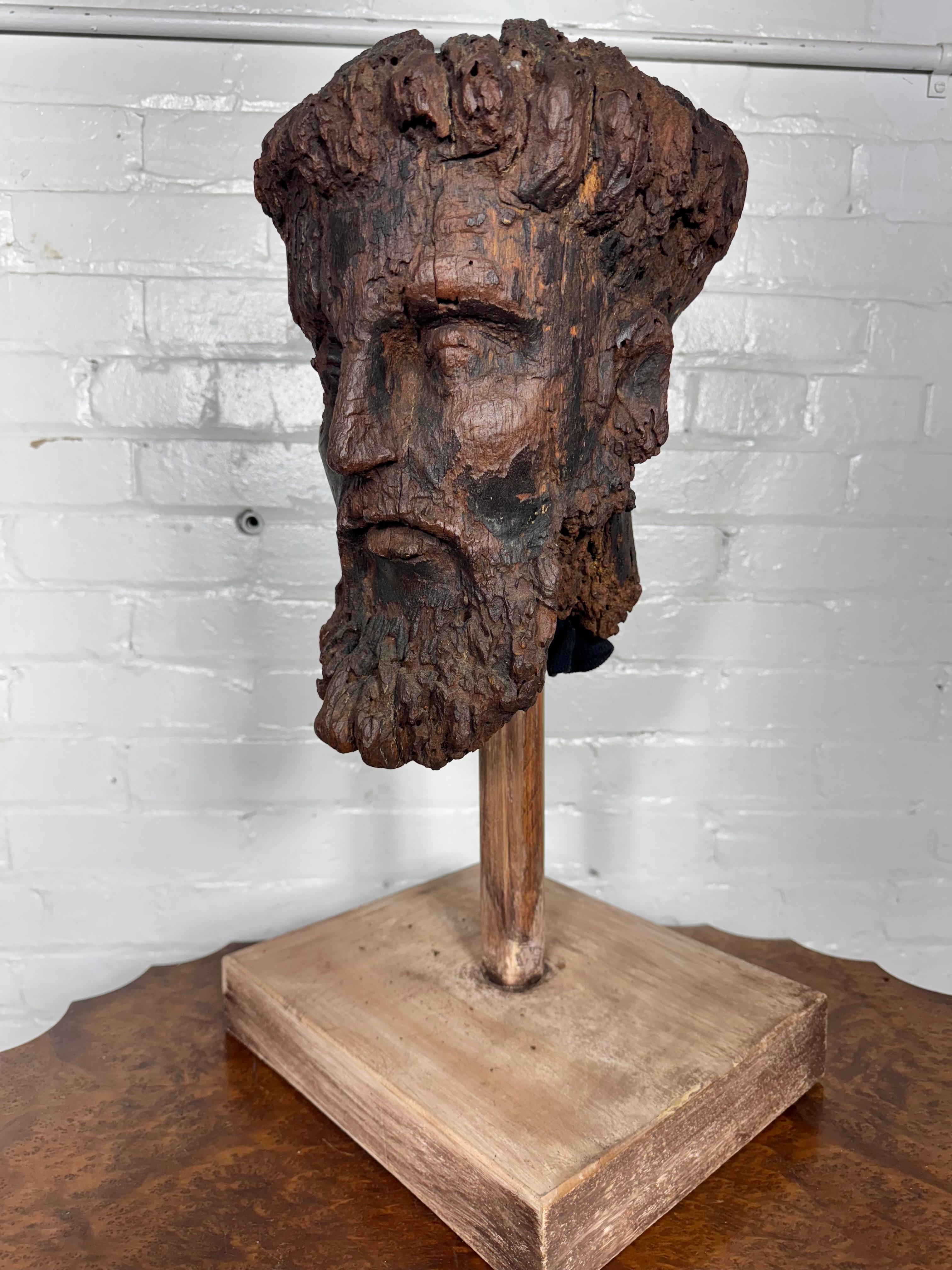 18. Jahrhundert geschnitzte Wood Wood Büste (Kopf). Spanien (Volkskunst)