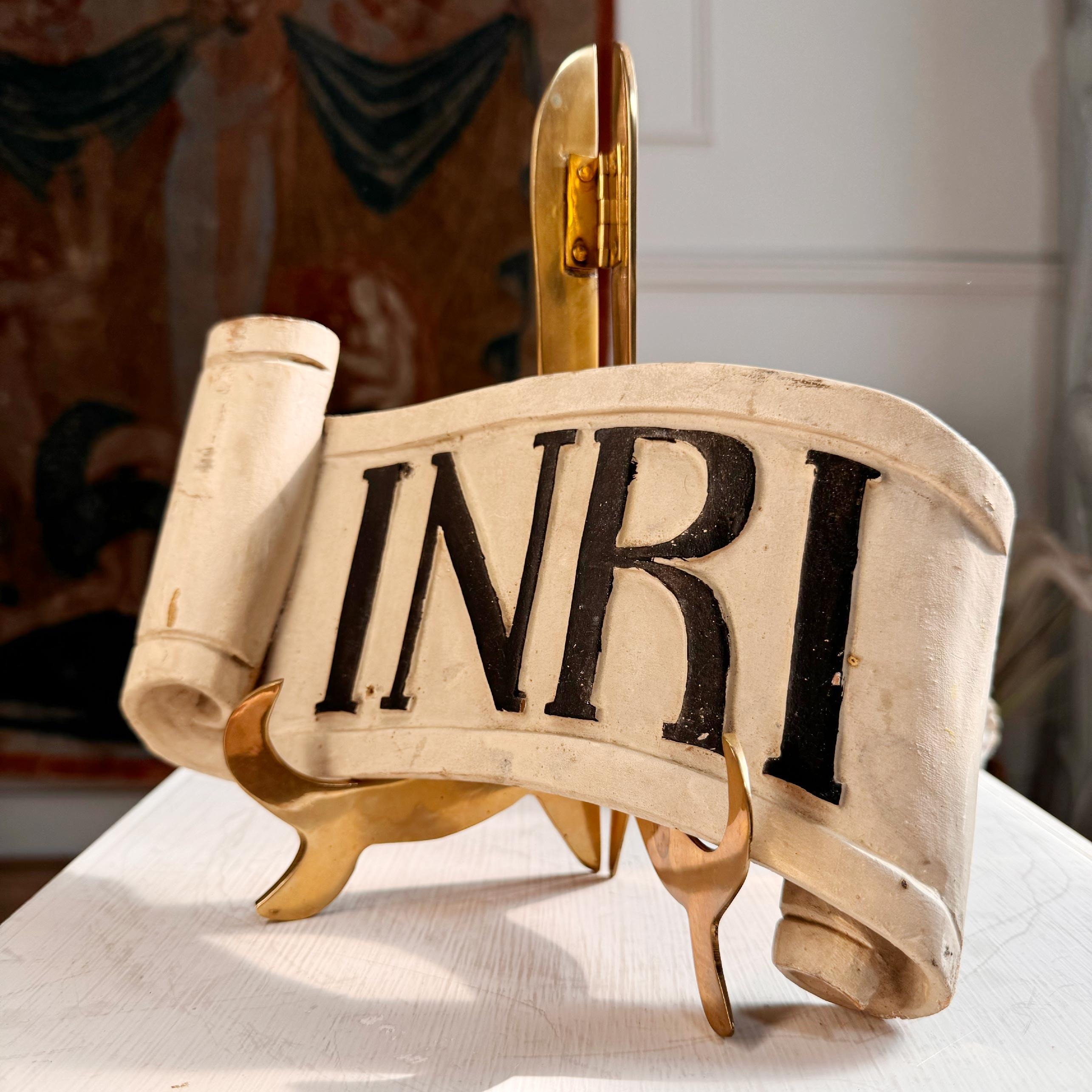 Scroll INRI du 18ème siècle Jésus de Nazareth Roi des Juifs Bon état - En vente à Hastings, GB