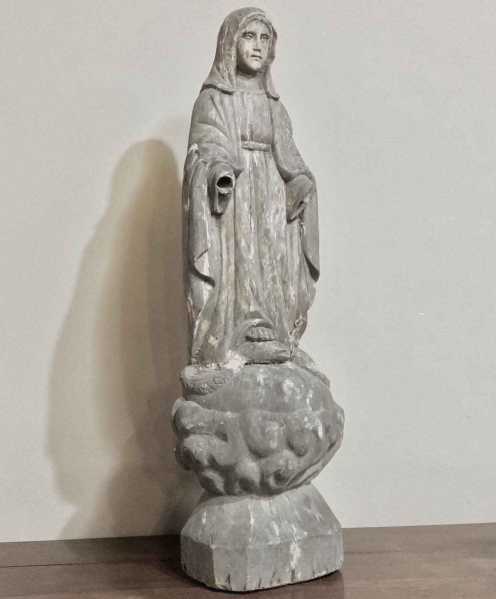 18th Century Carved Wood Madonna Statue For Sale at 1stDibs