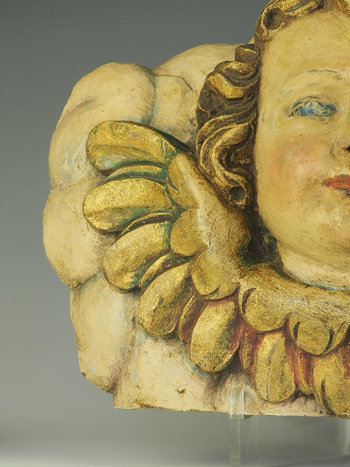 18th Century Carved Wood Panel – Polychrome Head Of Cherub – Putto For Sale 5