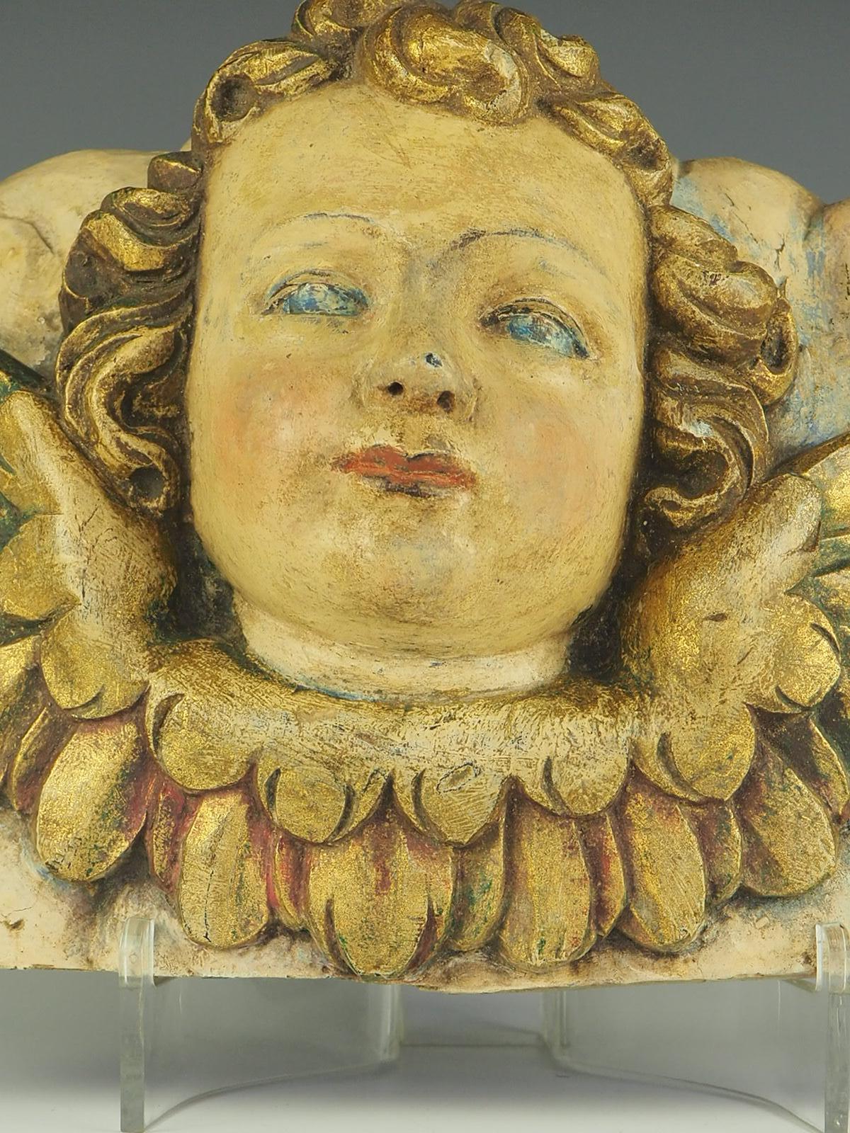 18th Century Carved Wood Panel – Polychrome Head Of Cherub – Putto For Sale 4