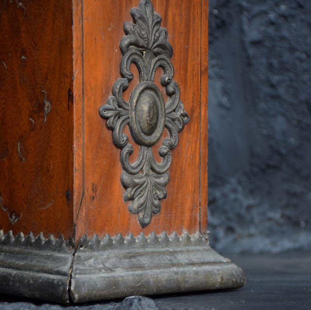 Italian 18th Century Carved Wood Santos Head For Sale