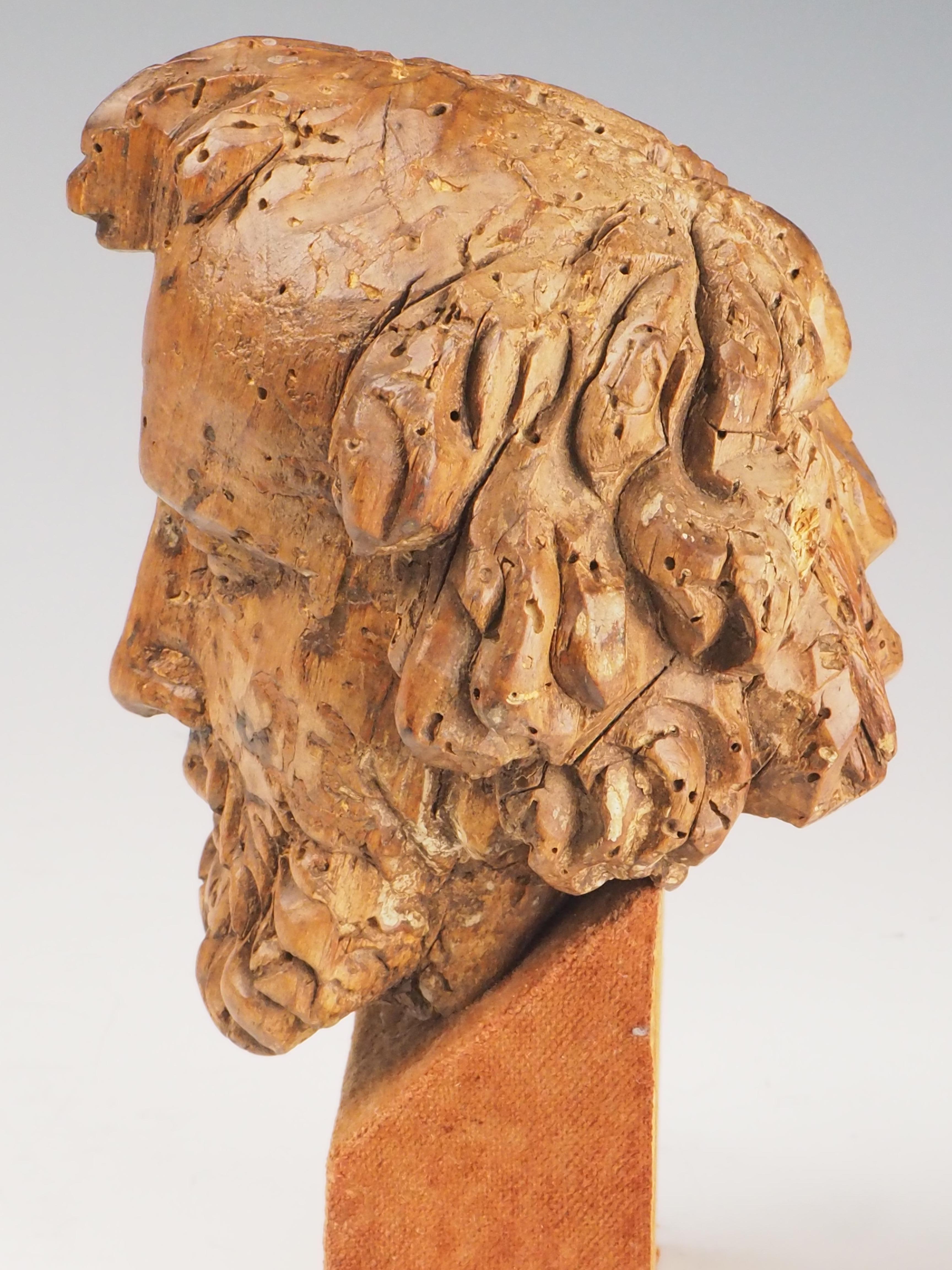 Testa di filosofo intagliata in legno del XVIII secolo / Figura religiosa in vendita 7