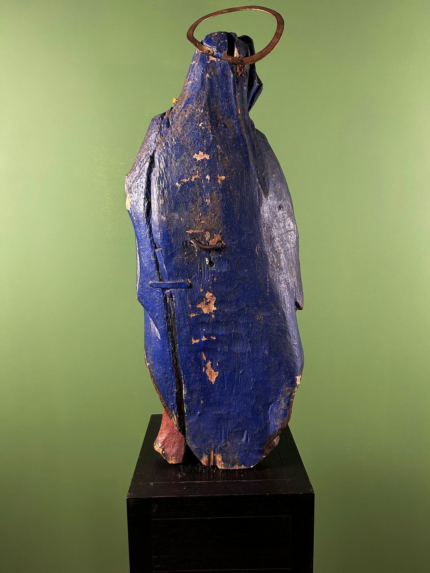 18th Century Carved Wooden Mater Dolorosa (Our Lady of Sorrows) Statue Sculpture en vente 11