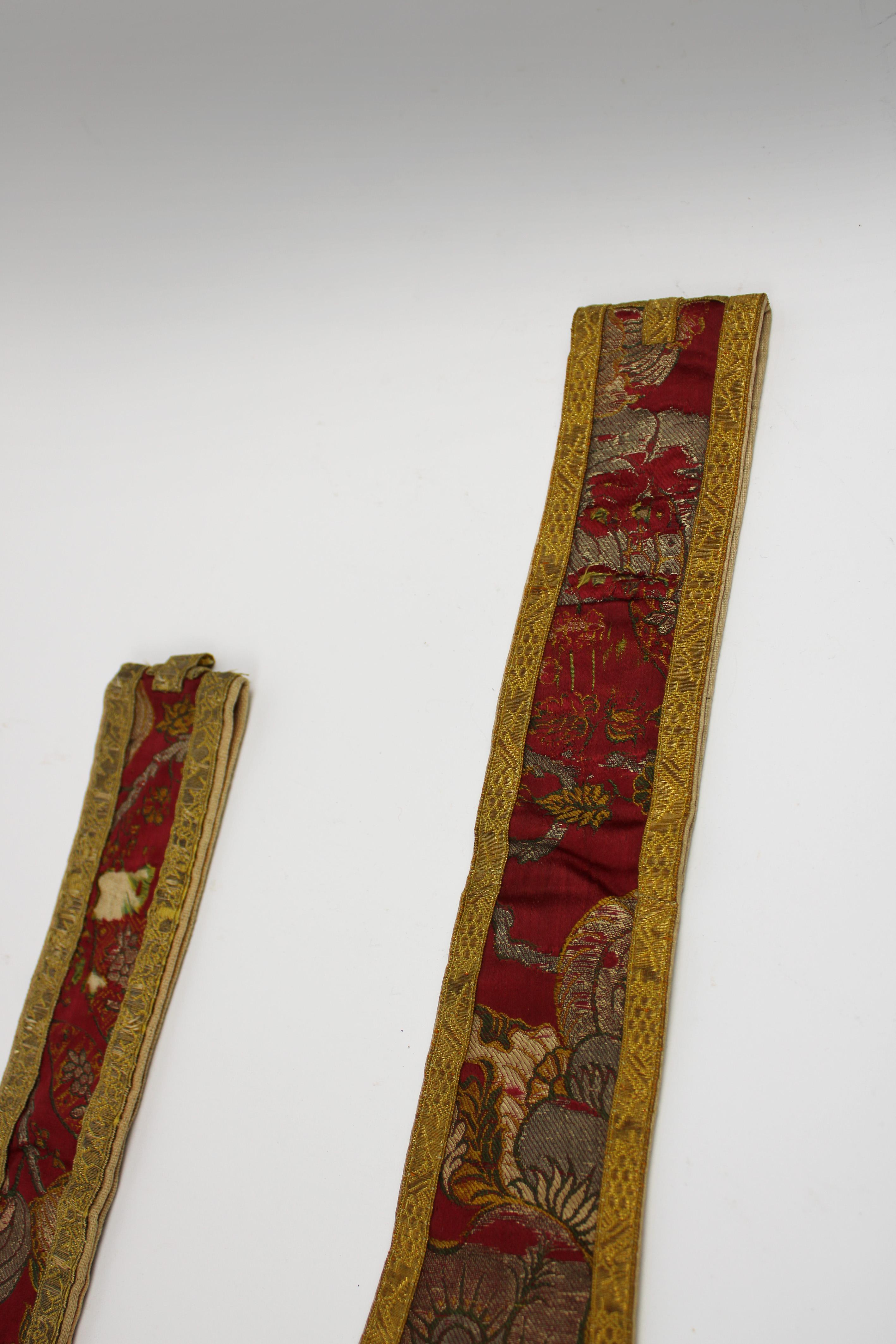 18th Century Catholic pair of French Lyon Silk Maniples Gold Braid France For Sale 1