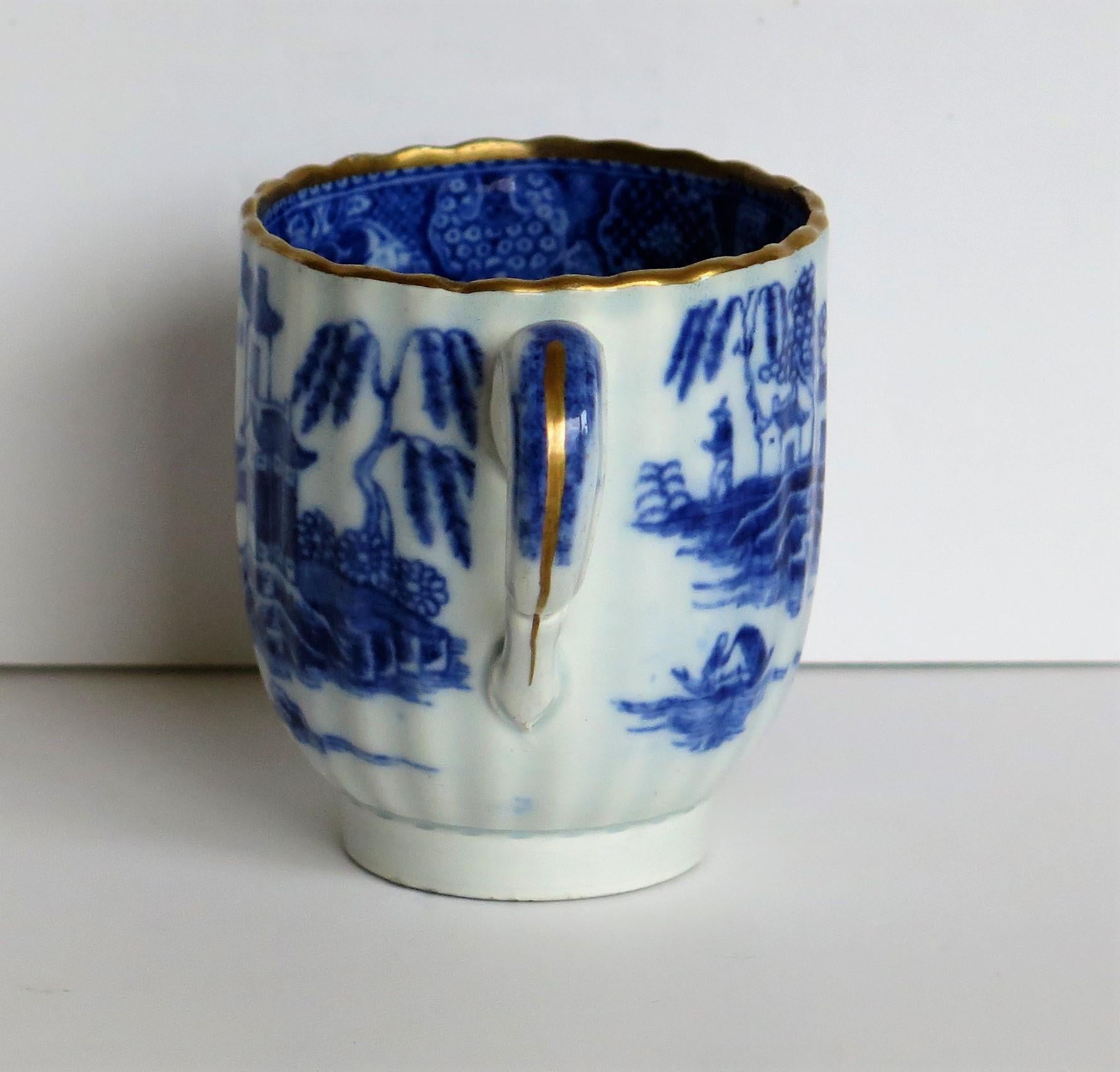 18th Century Caughley Coffee Cup Pearlware Gilded Chinoiserie Patn, circa 1785 2
