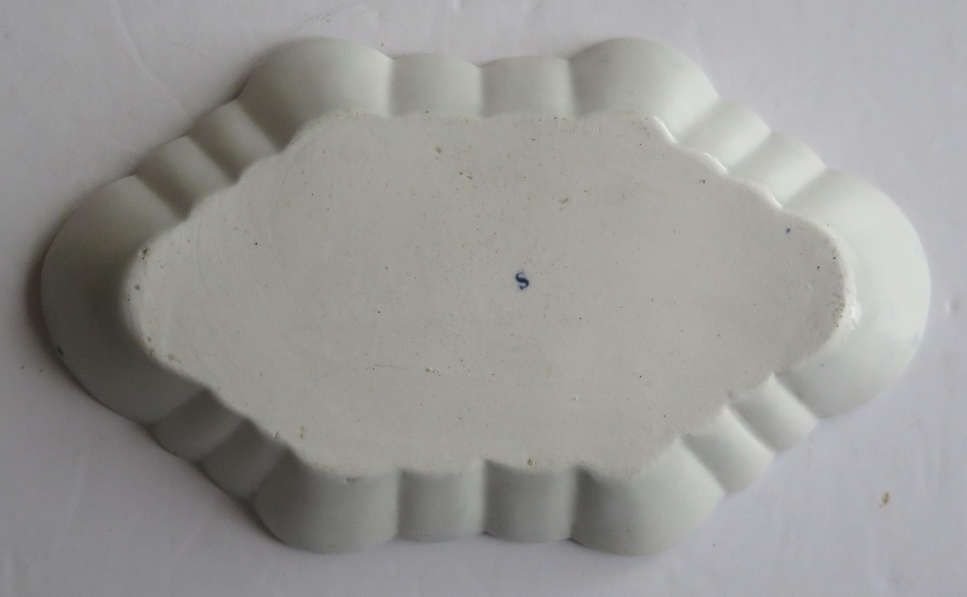 English 18th Century Caughley Spoon Tray Porcelain Fisherman Pattern, circa 1780 For Sale