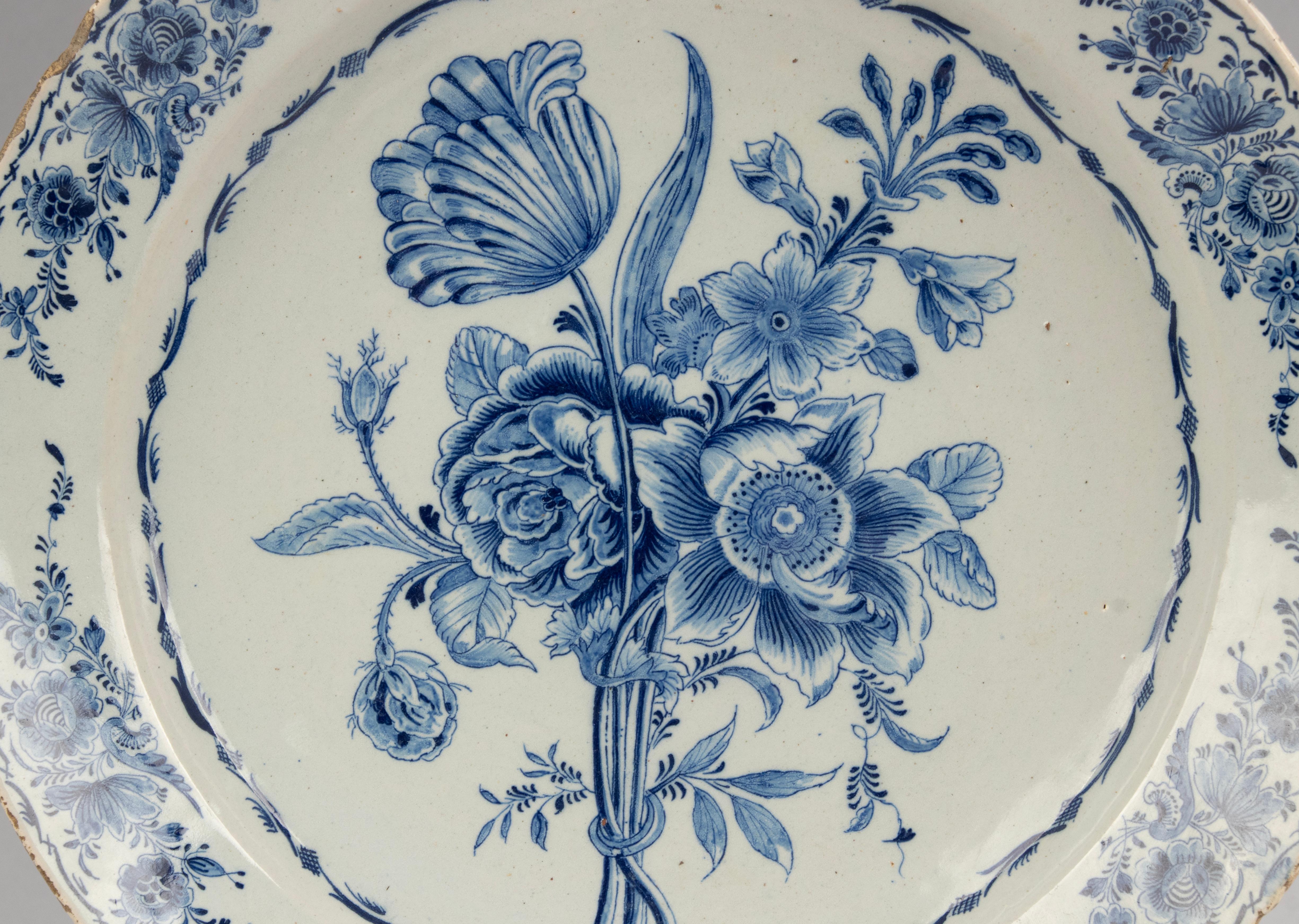 Hand-Crafted 18th Century Ceramic Delft Wall Plate  For Sale