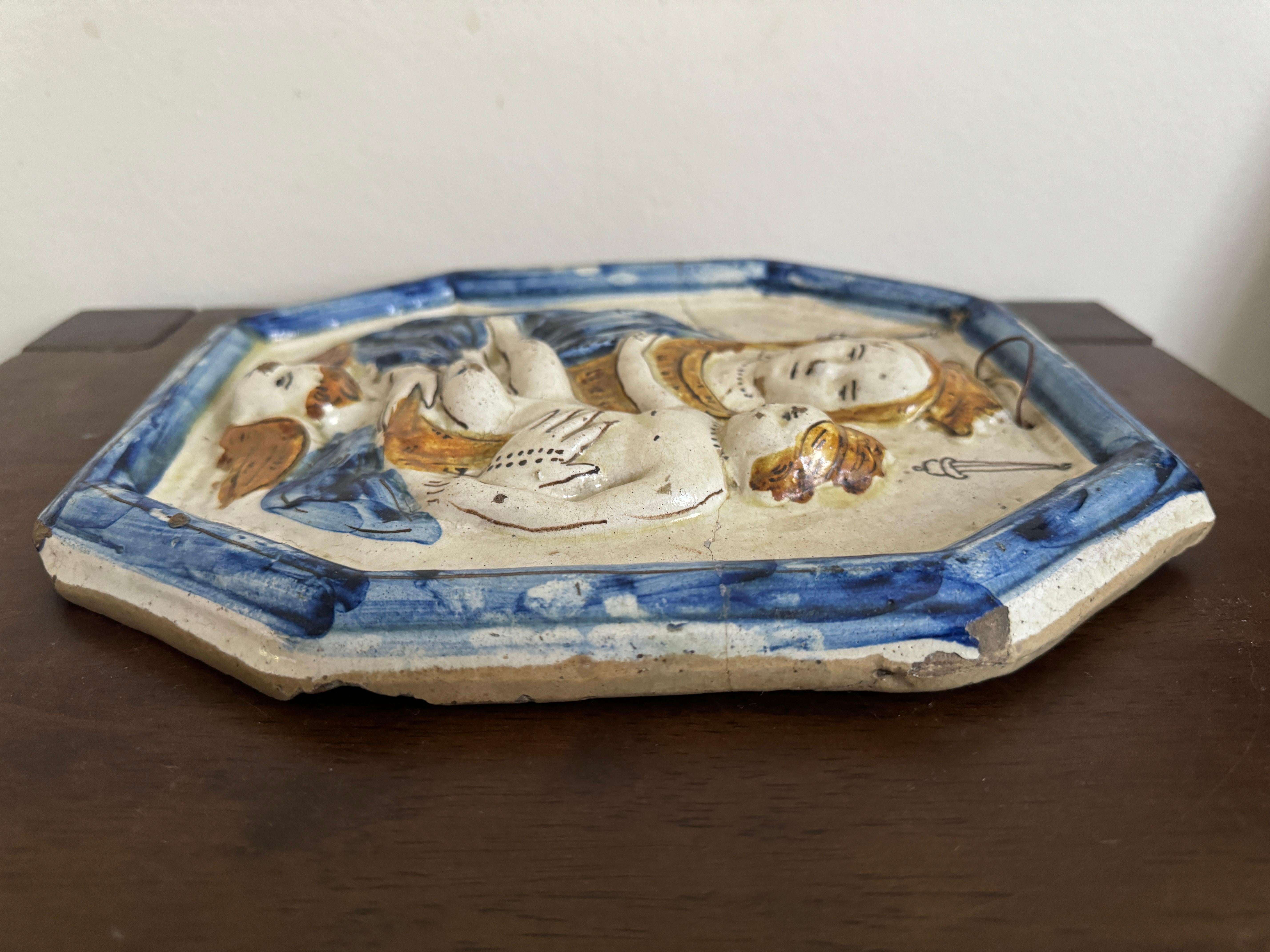 Keramische Andachtsplatte aus dem 18. Jahrhundert - Madonna mit Kind (Terrakotta) im Angebot