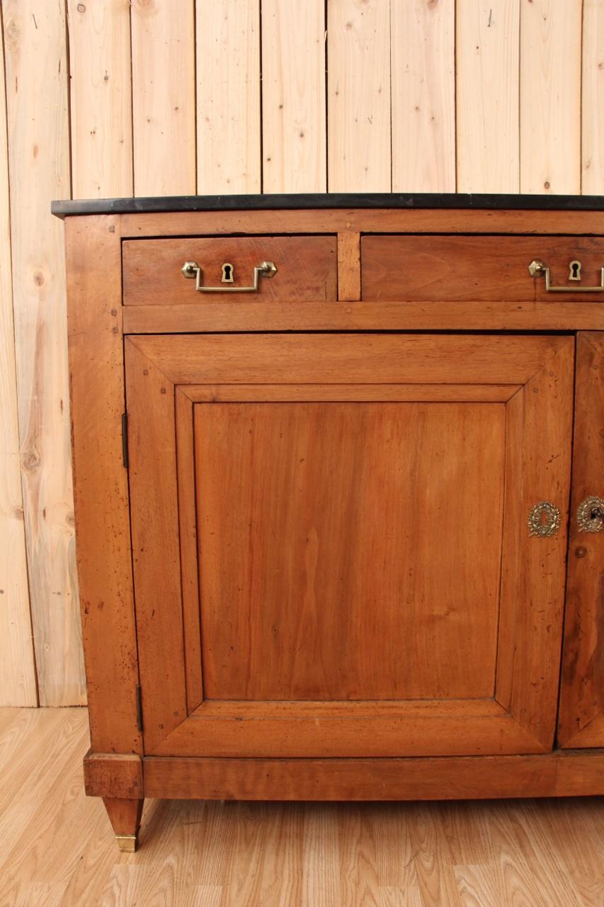 18th Century Cherry Buffet In Good Condition For Sale In charmes, FR