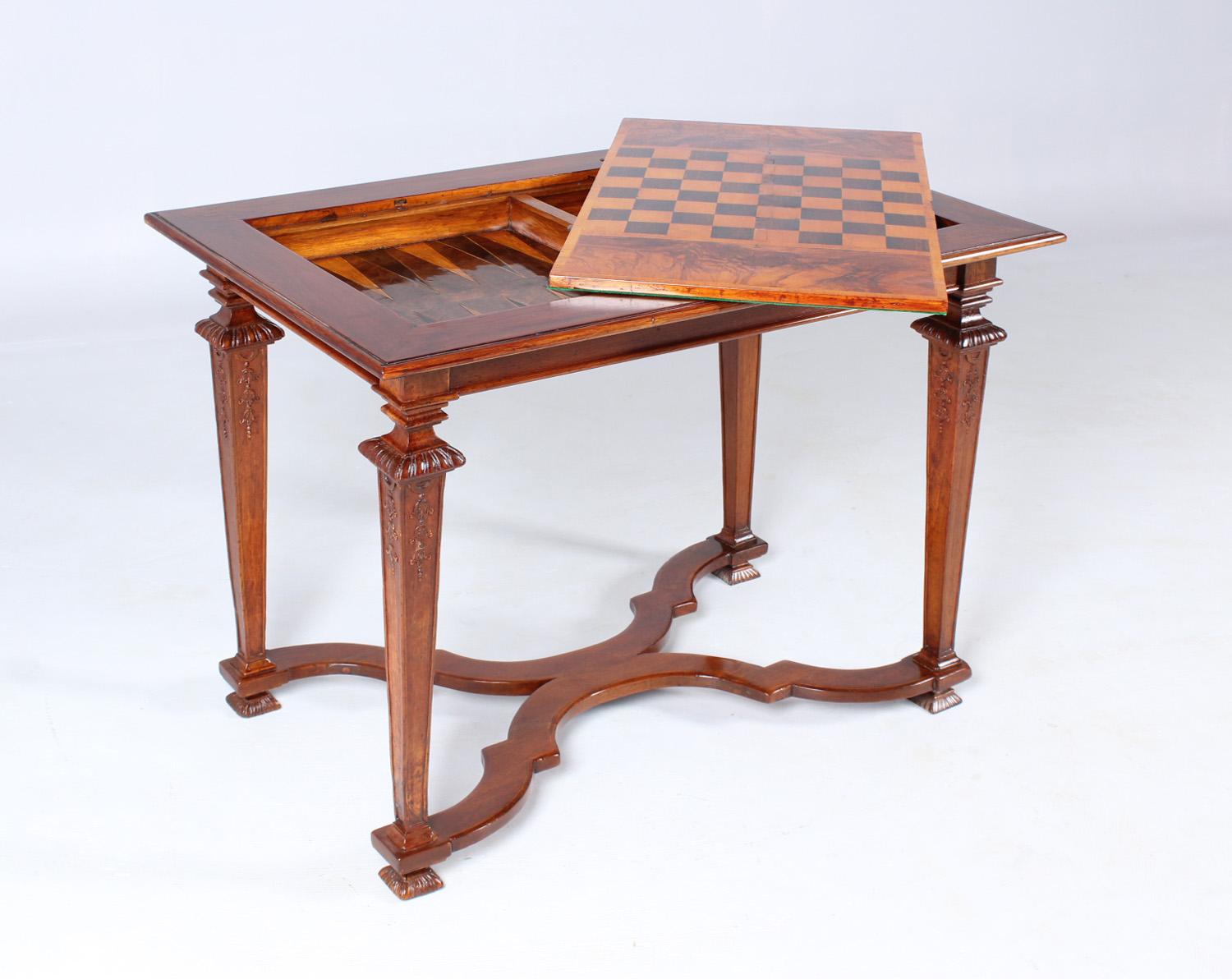 18th Century Chess and Backgammon Gametable, Walnut, Louis XVI circa 1780 10