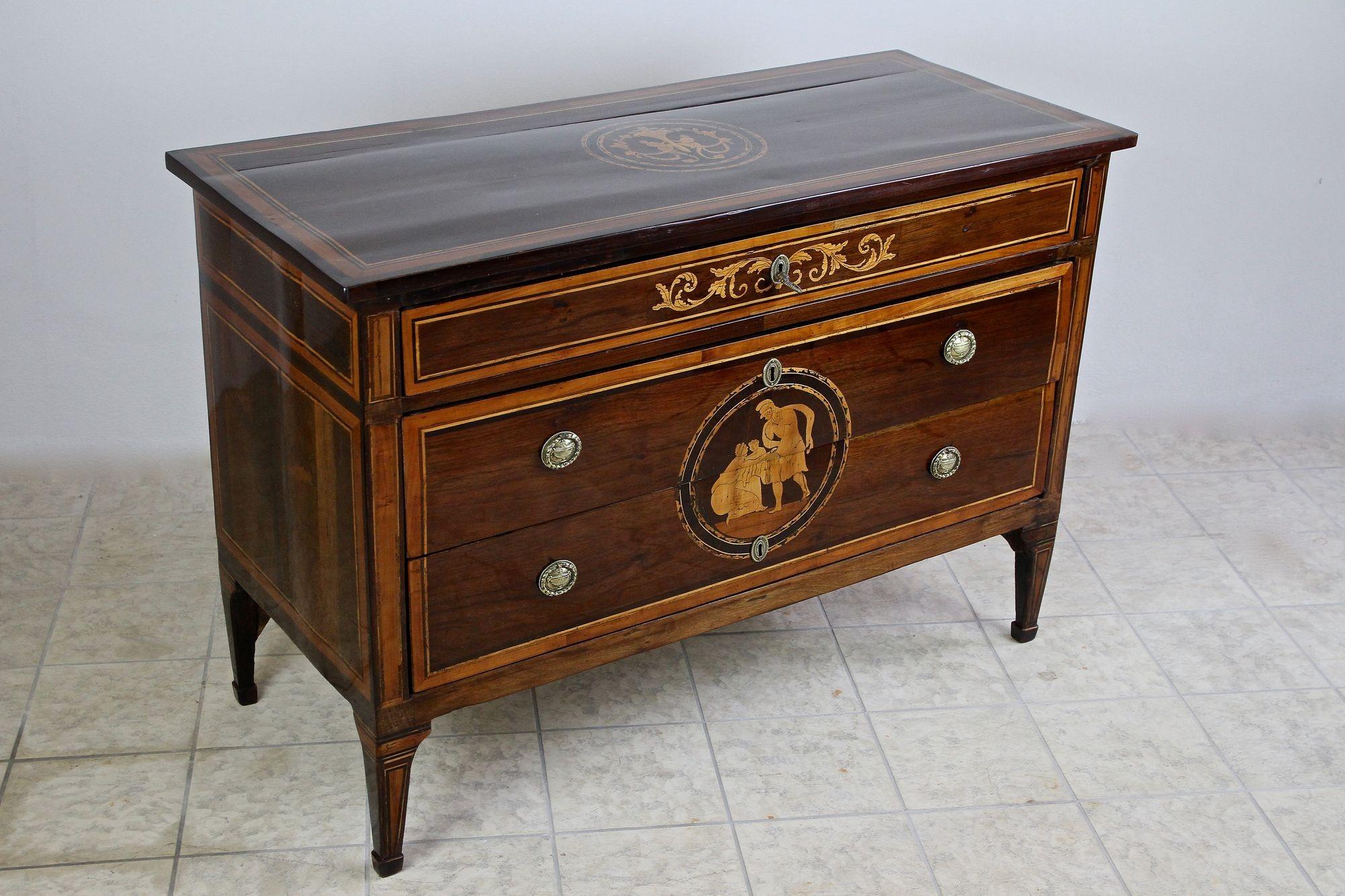 Inlay 18th Century Chest Of Drawers - Attributed School Of G. Maggiolini, IT ca. 1780